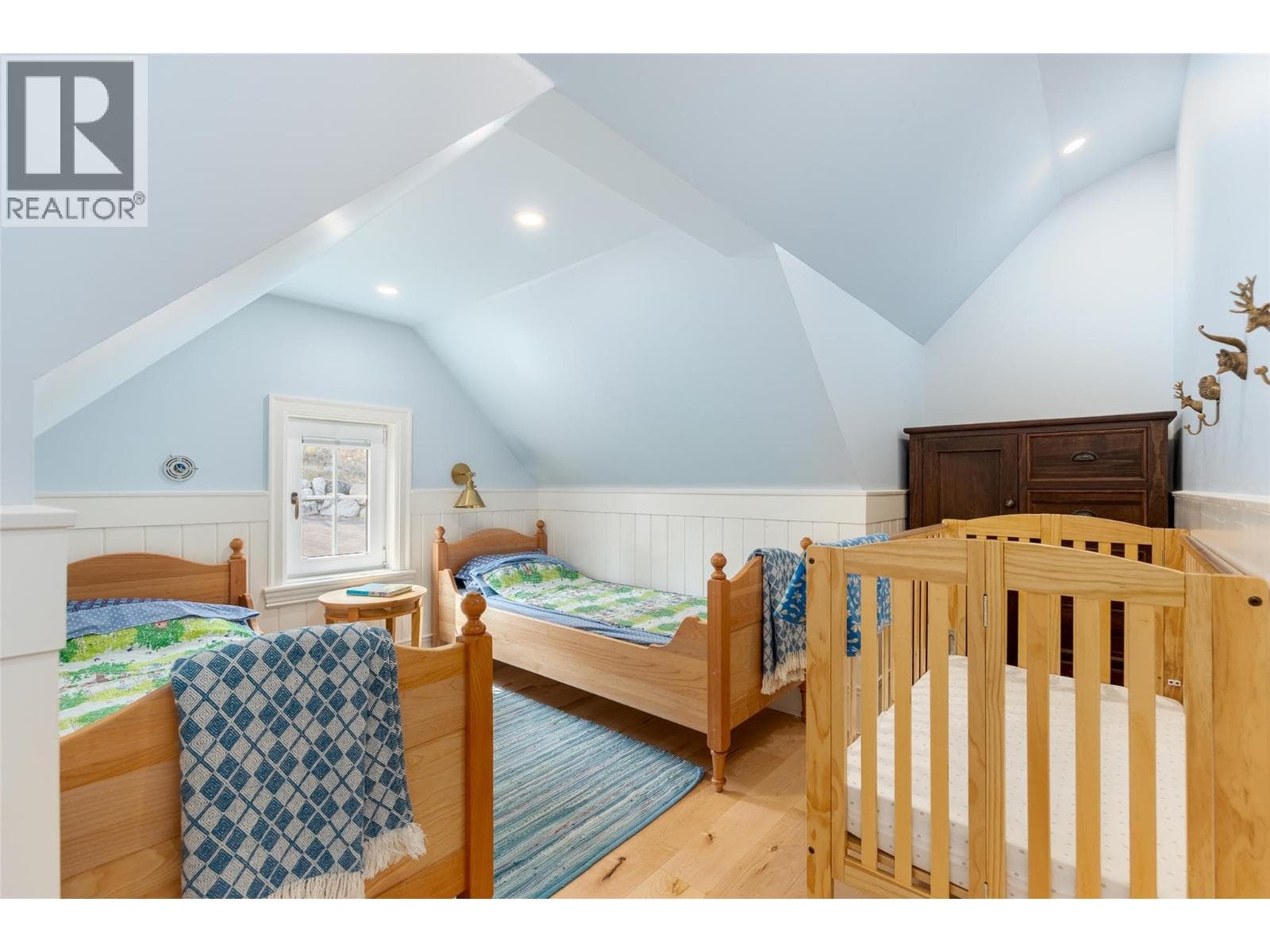 6688 Monck Park Road, photo 45