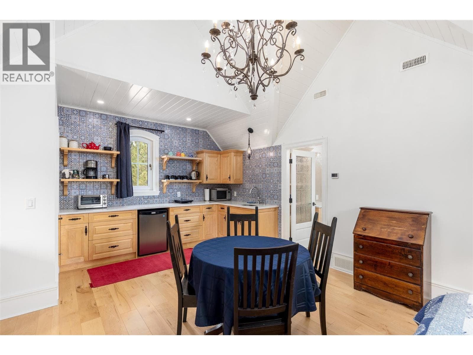 6688 Monck Park Road, photo 73