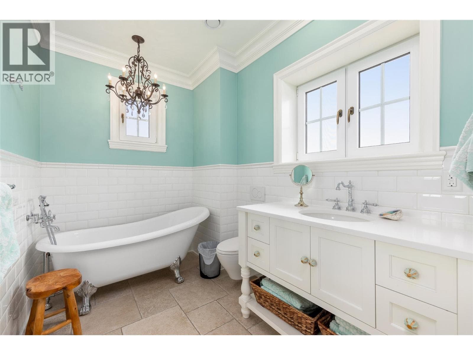6688 Monck Park Road, photo 49