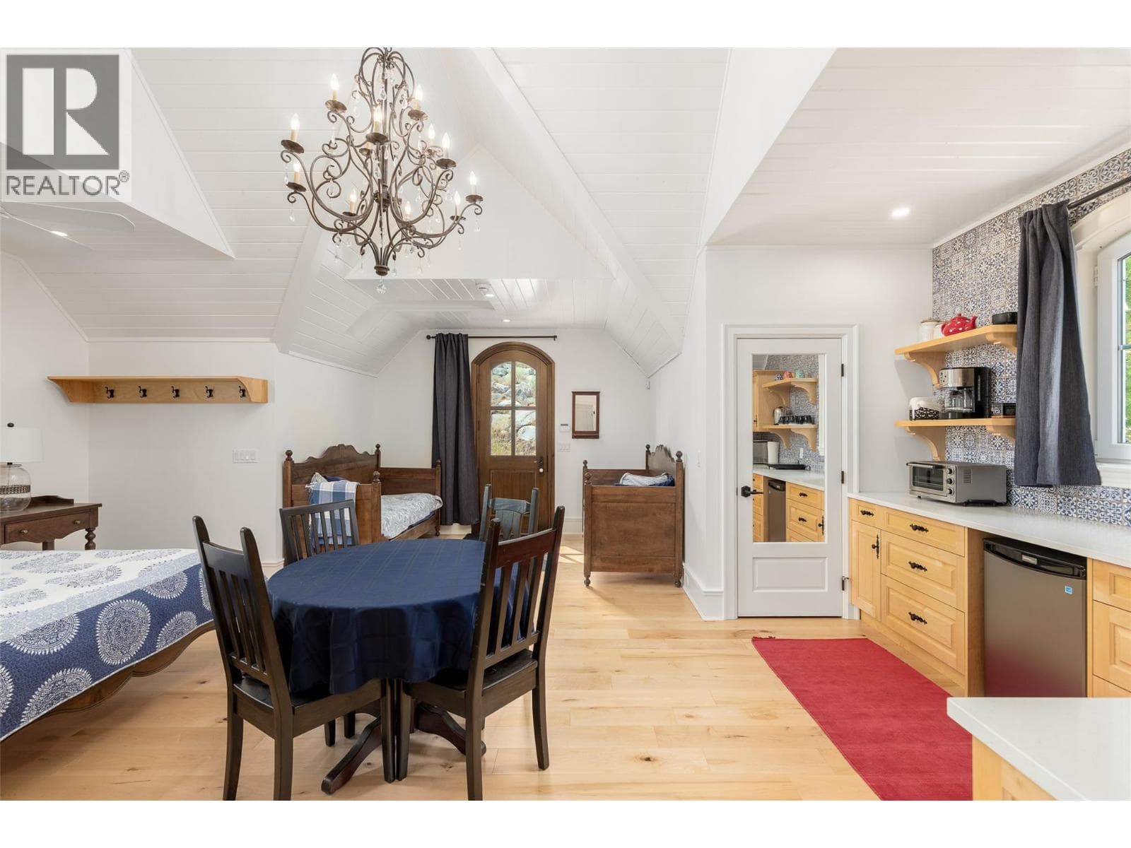 6688 Monck Park Road, photo 74