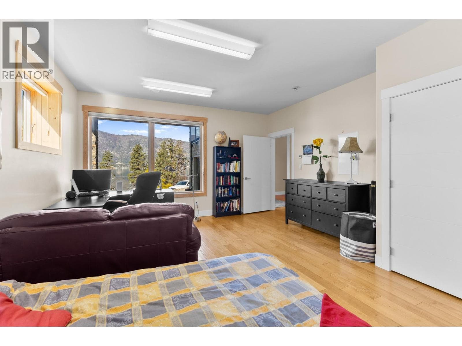 10989 Maddock Avenue, photo 45