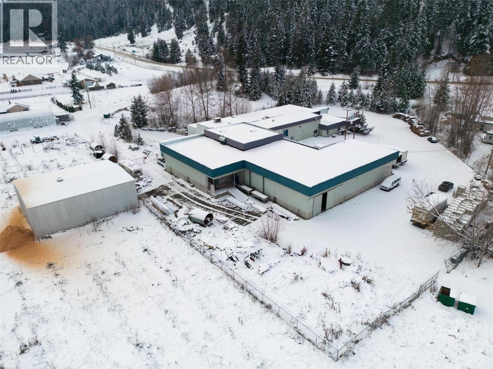 991 Salmon River Road, photo 5