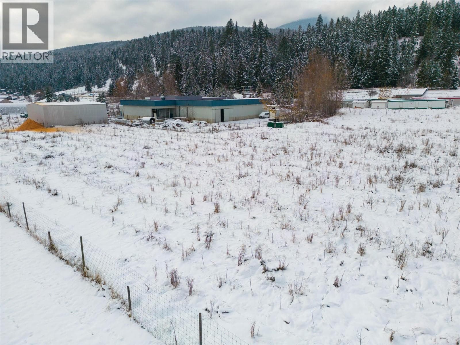 991 Salmon River Road, photo 4