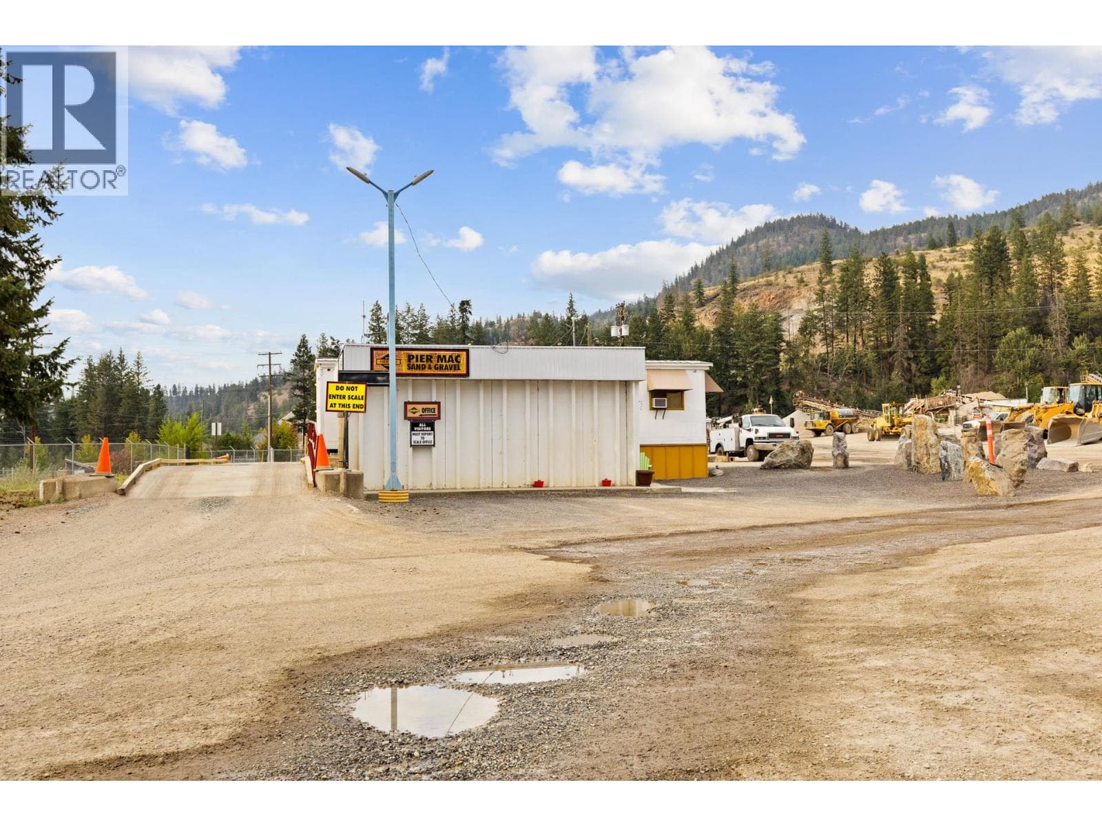 15799 Sawmill Road, photo 99