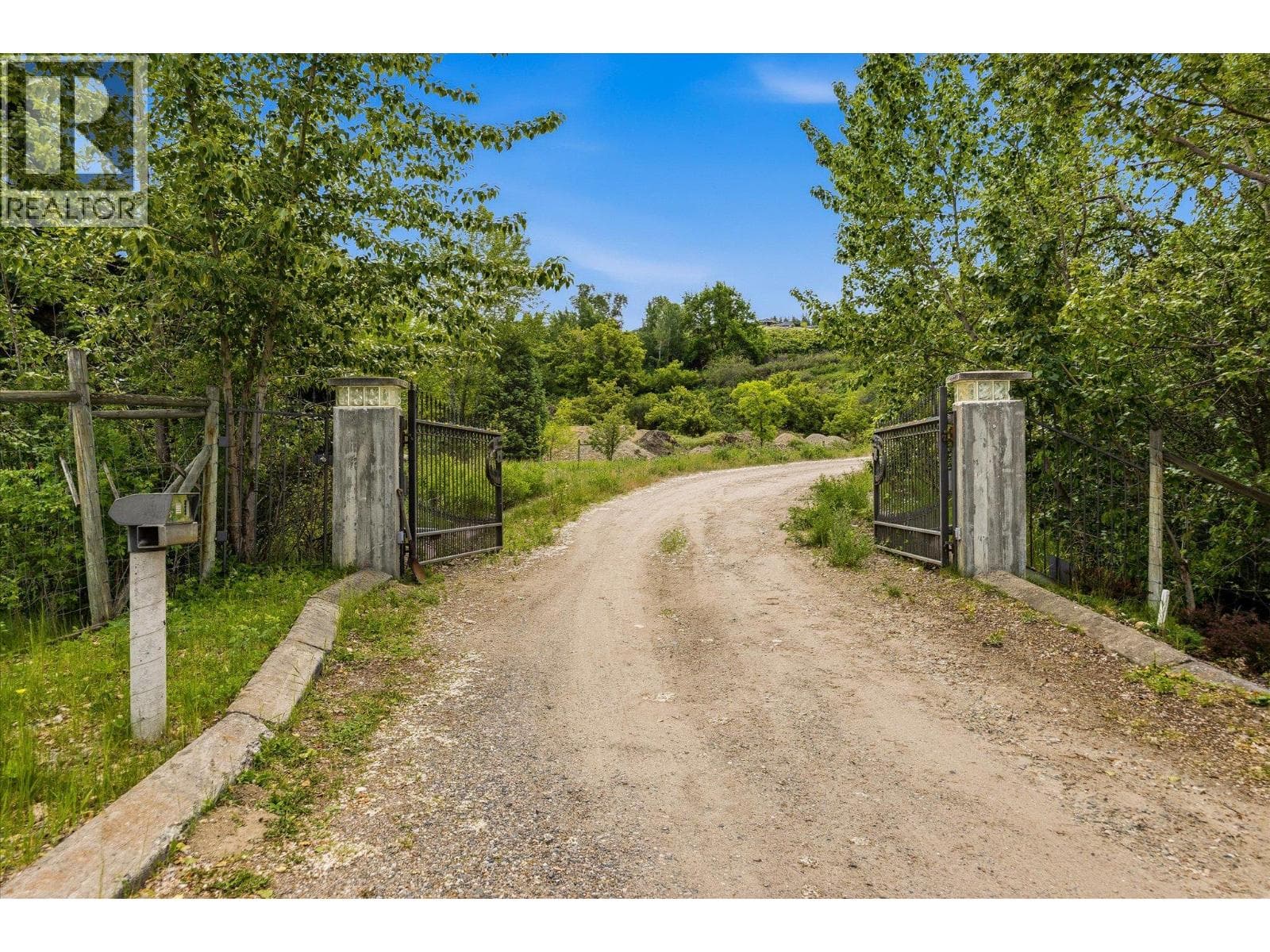 1735 Swainson Road, photo 3