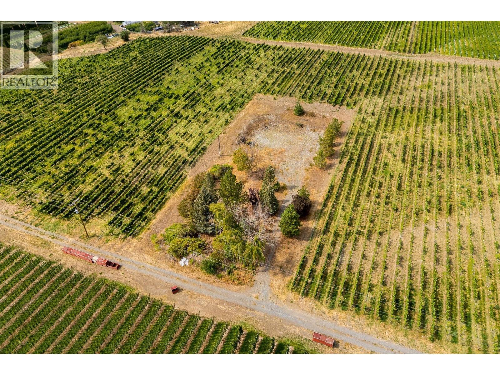 2025 Surprise Drive, photo 29