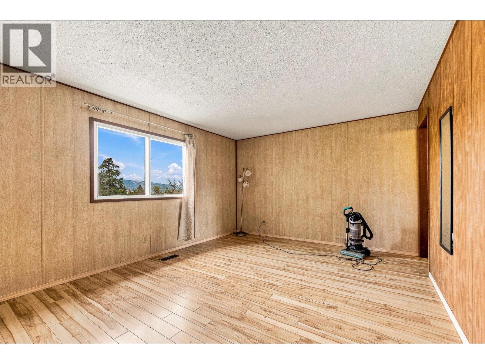 12891 Trewhitt Road, photo 28