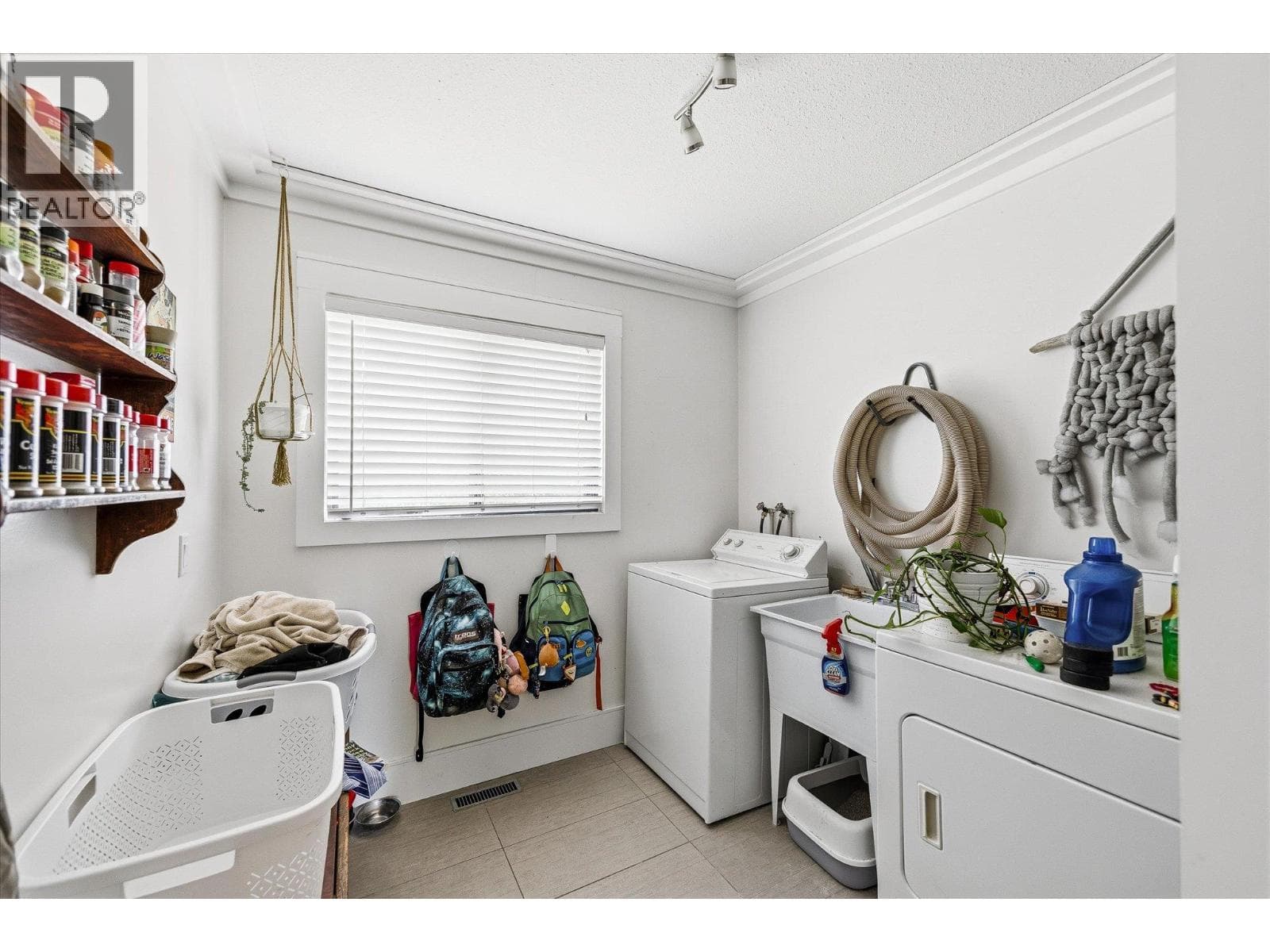 319 Valley Road, photo 42