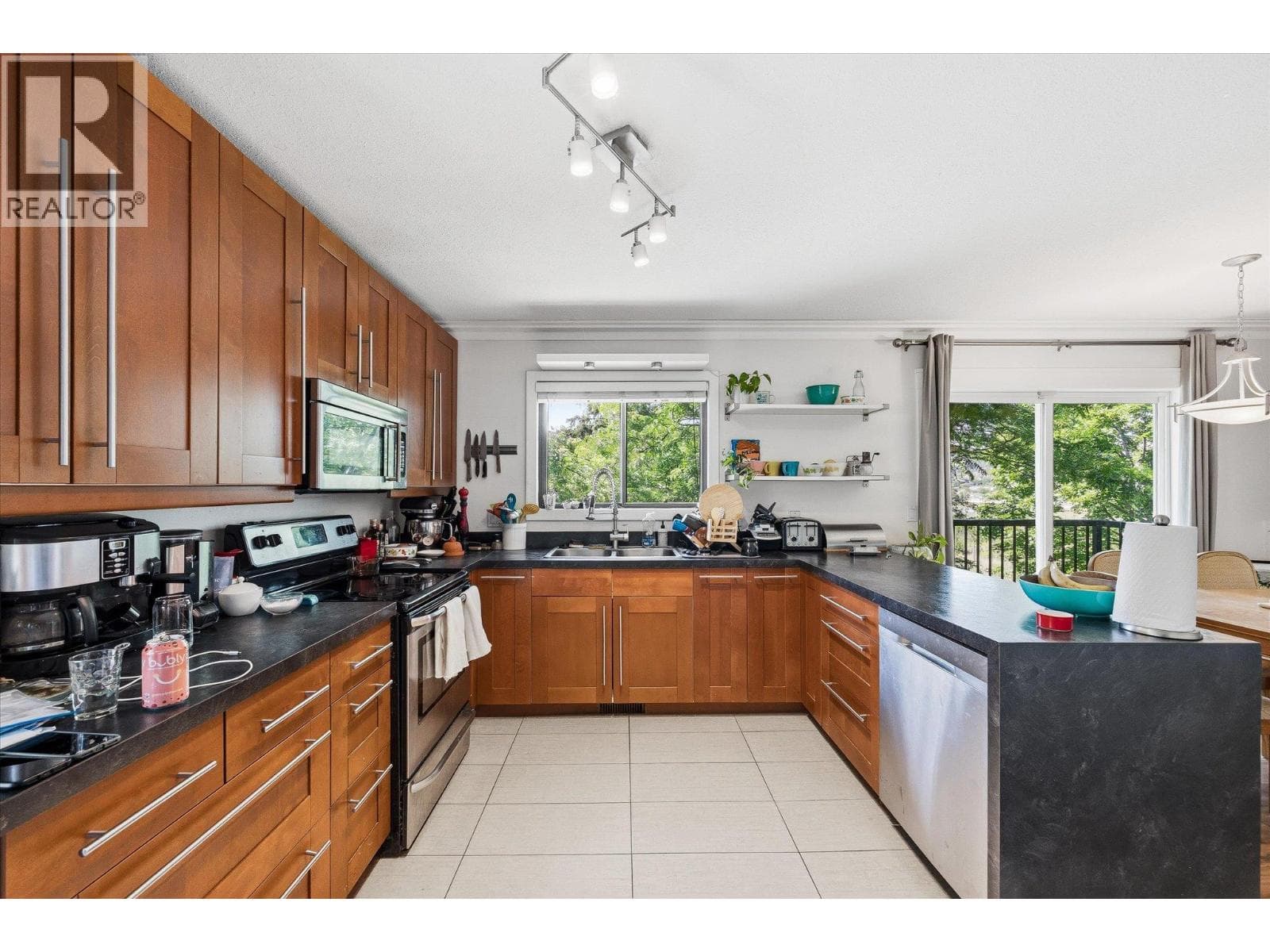 319 Valley Road, photo 32