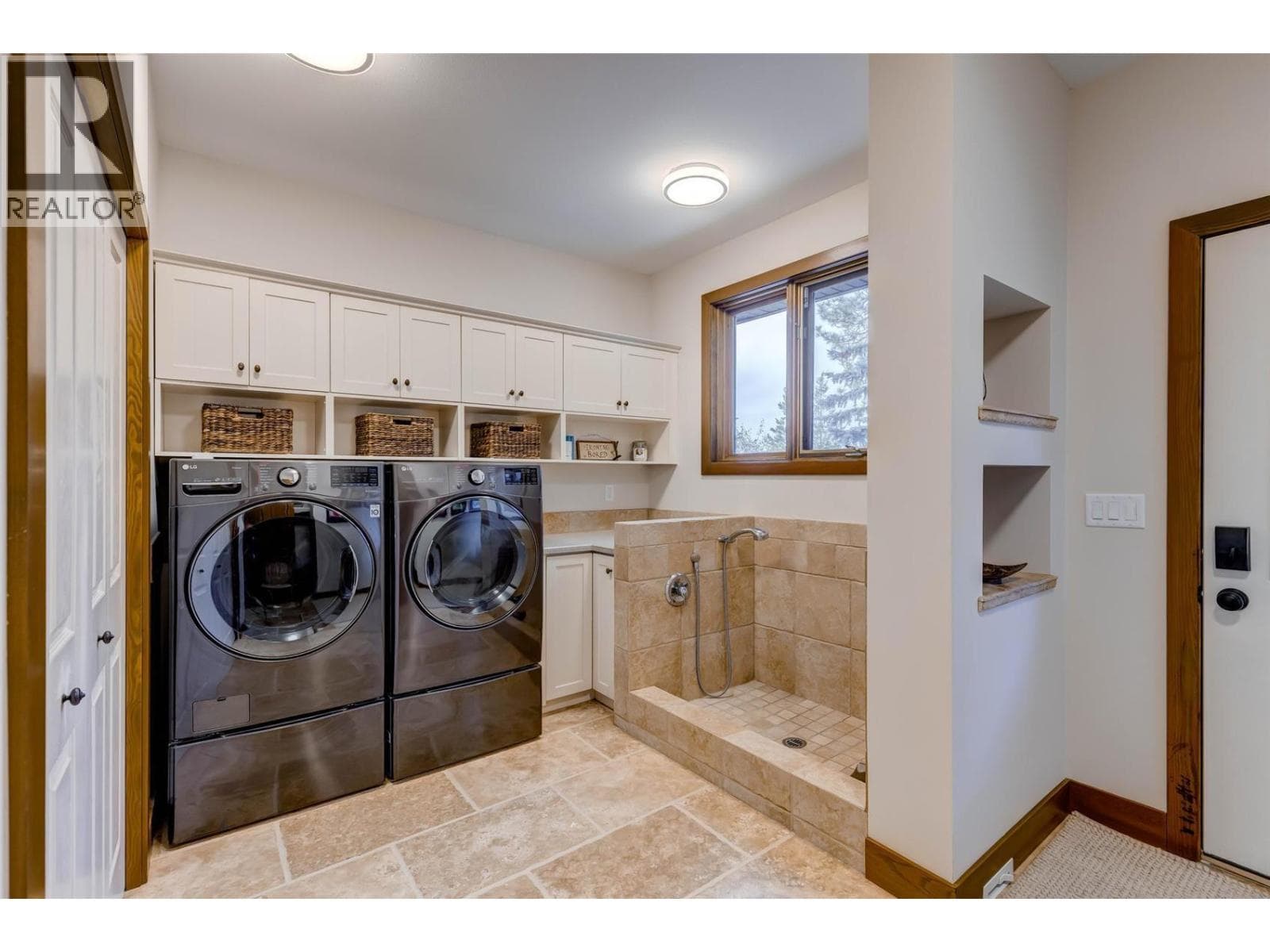 5757 Upper Booth Road N, photo 30