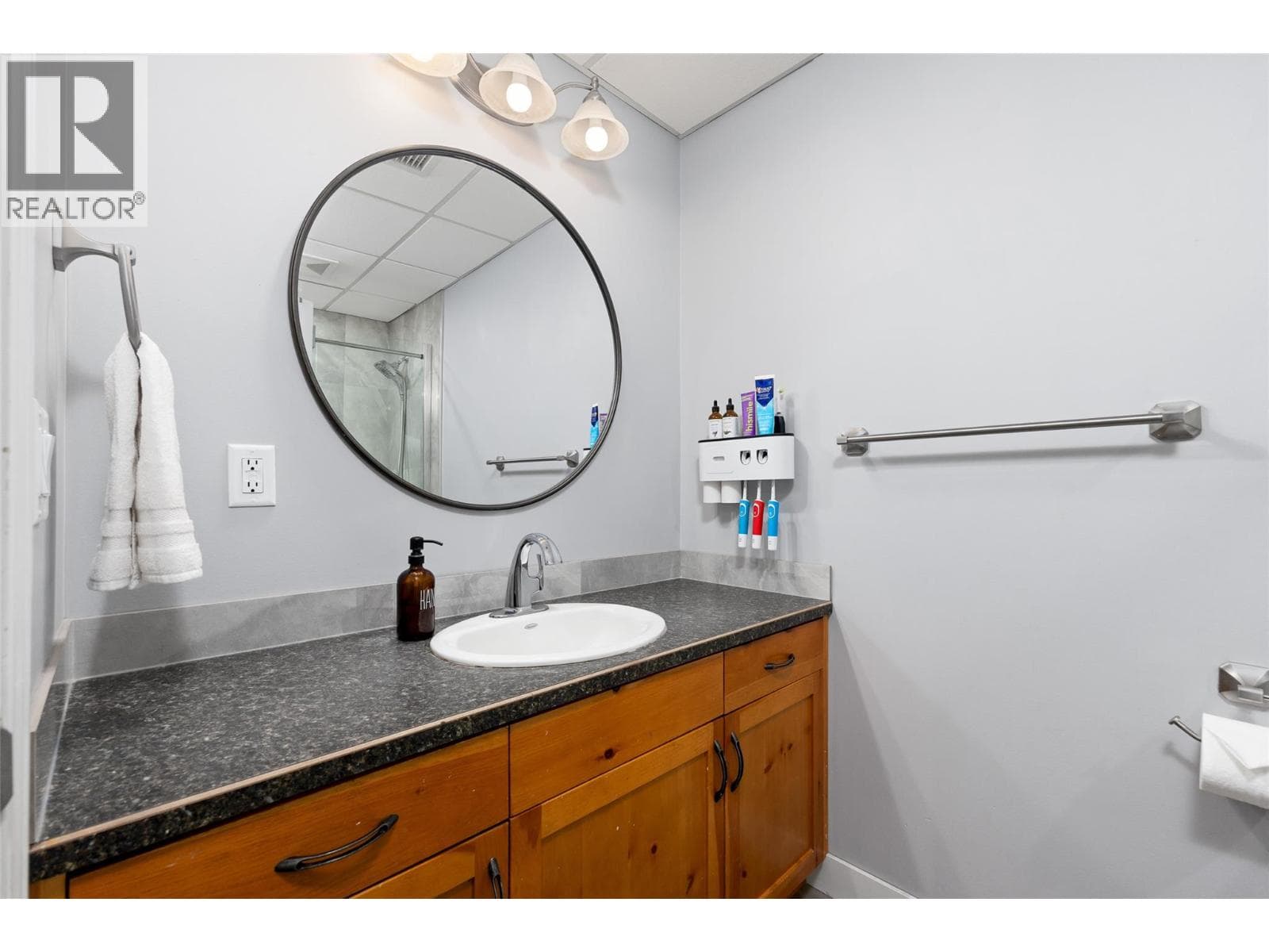 5757 Upper Booth Road N, photo 64
