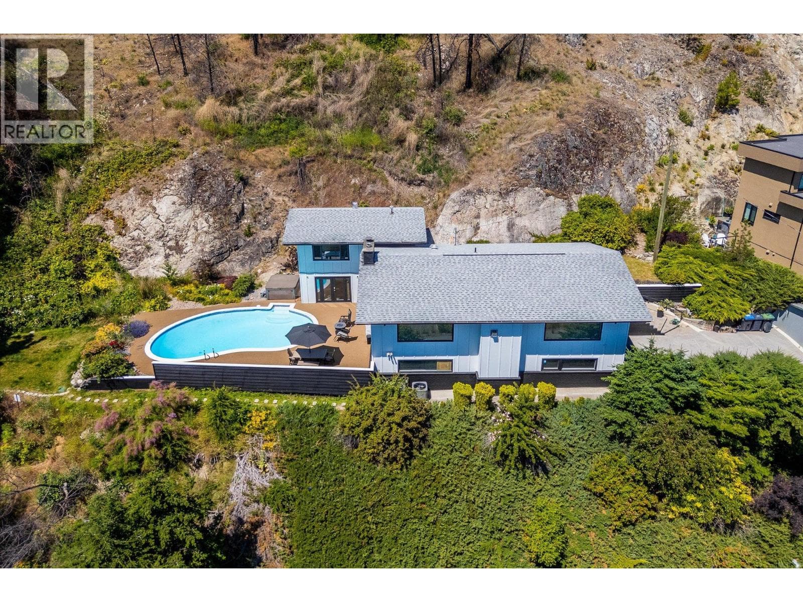 1084 Westside Road S, photo 48