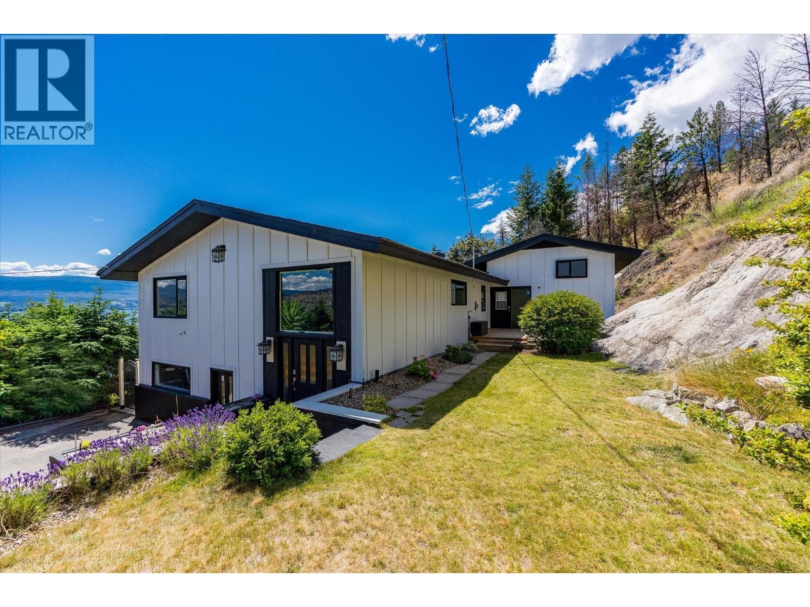 1084 Westside Road S, photo 44