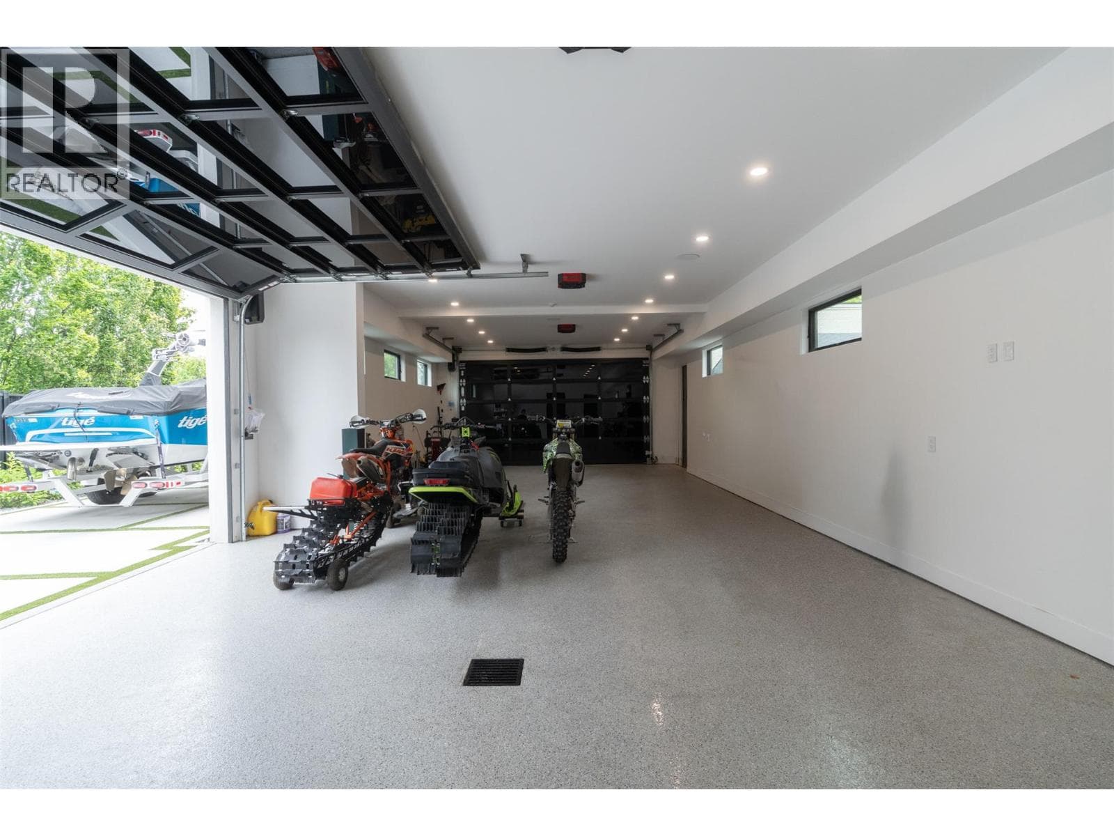 2764 Abbott Street, photo 69