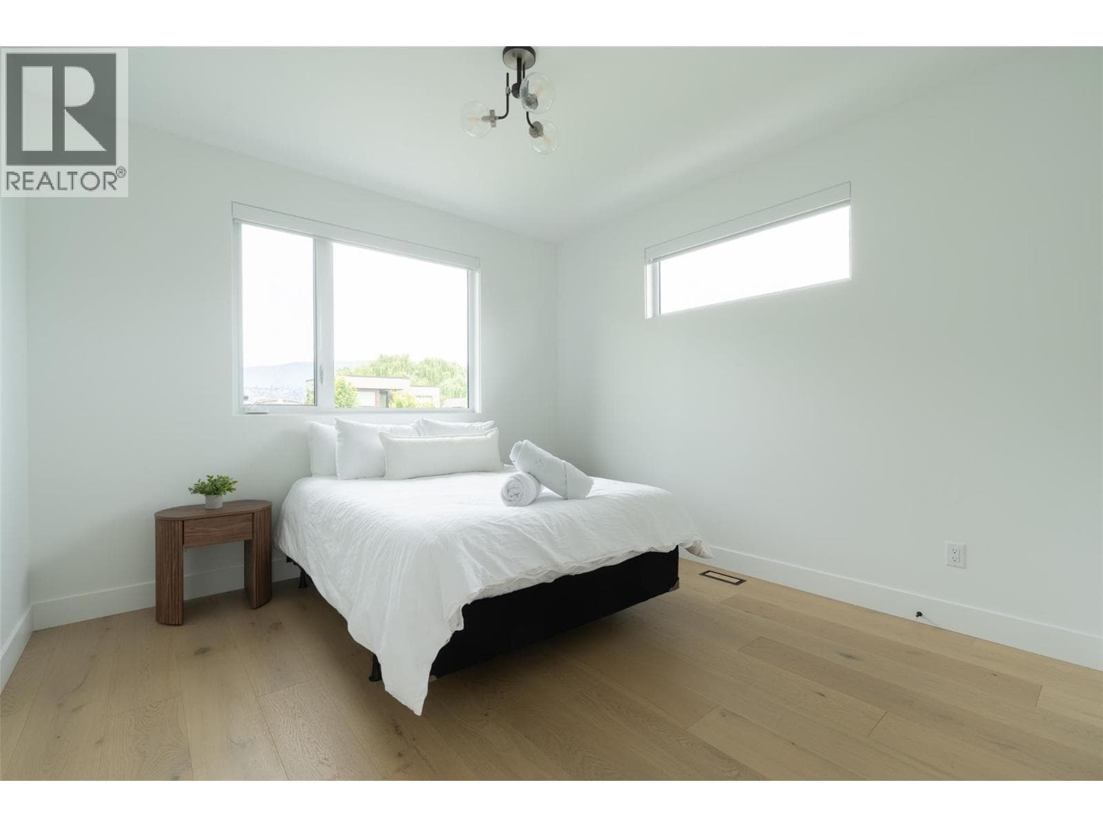 2764 Abbott Street, photo 85