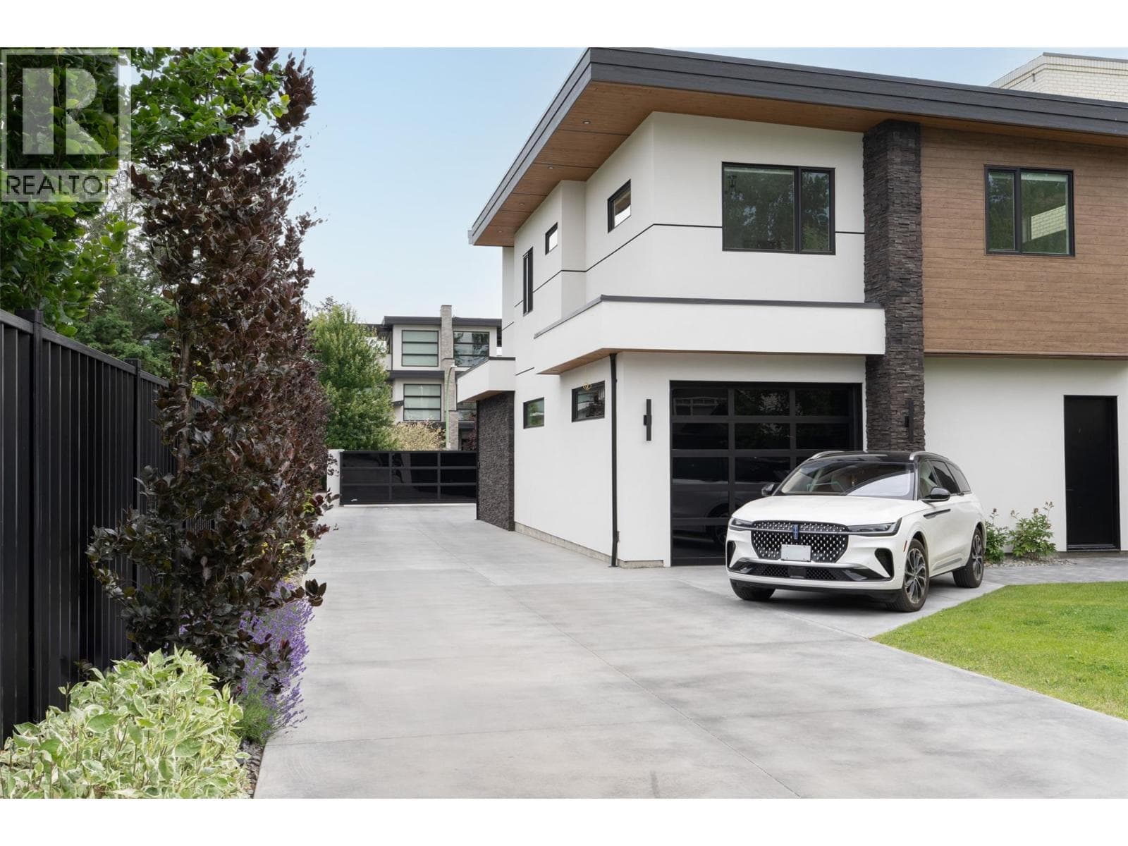 2764 Abbott Street, photo 93