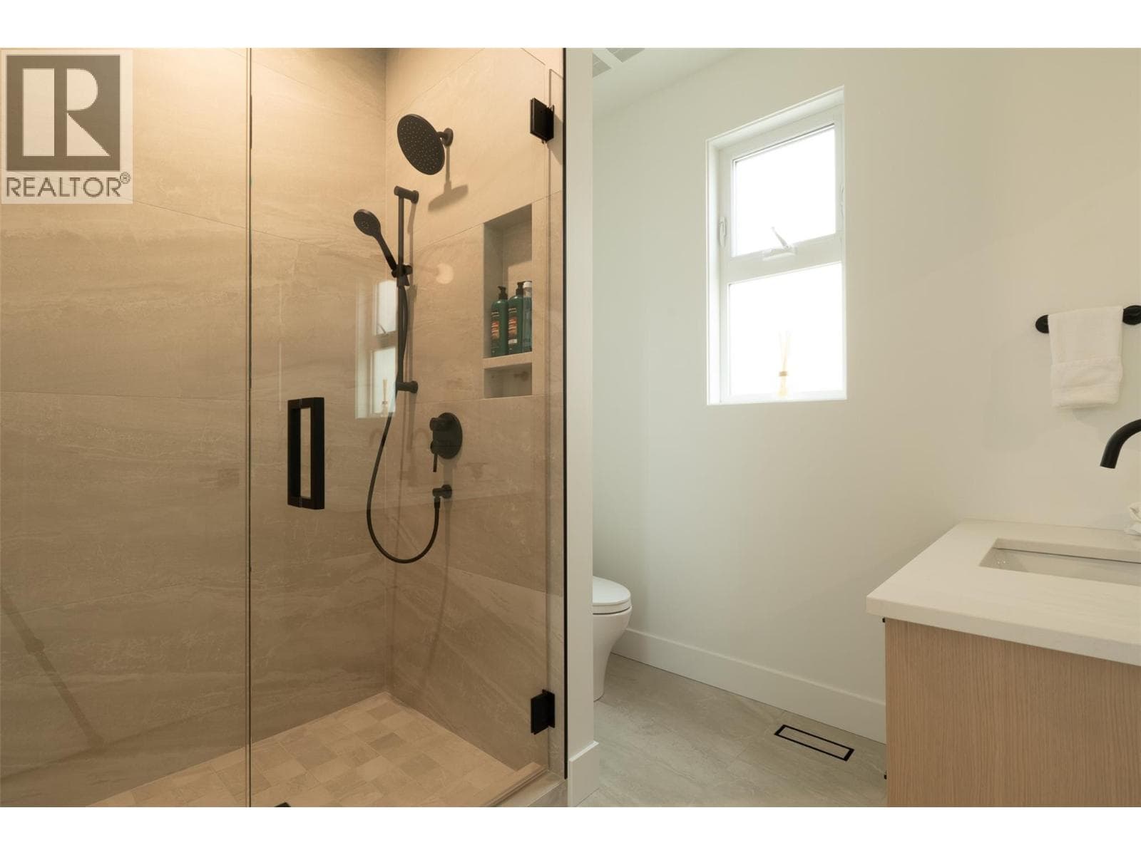 2764 Abbott Street, photo 89