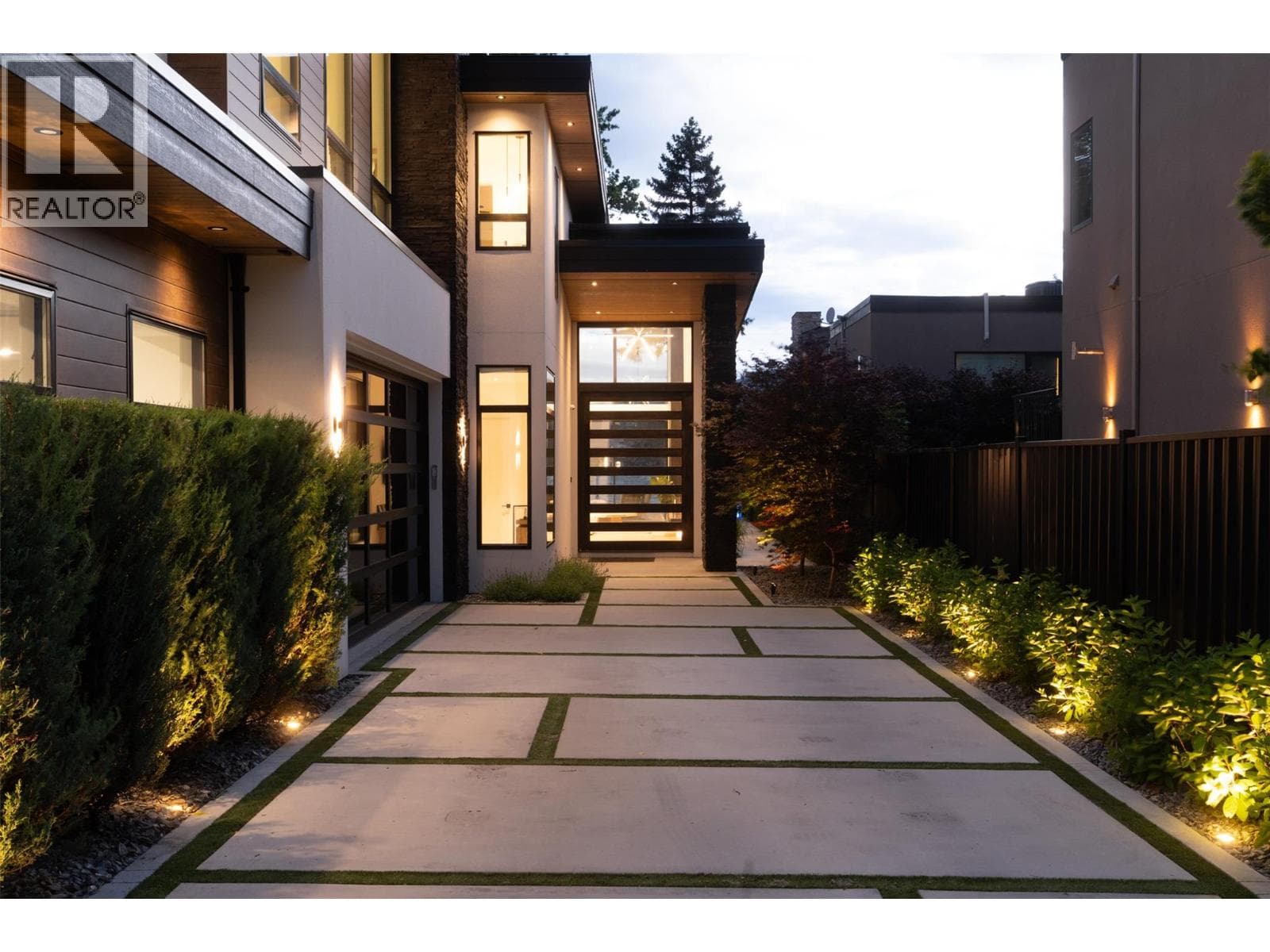 2764 Abbott Street, photo 3