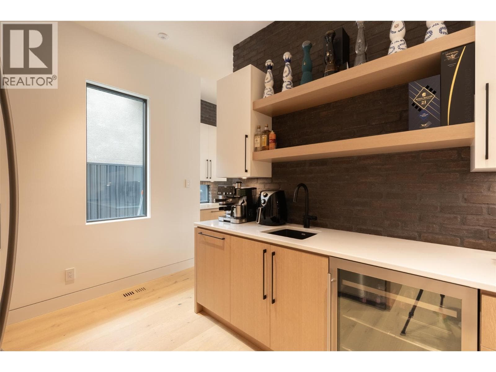 2764 Abbott Street, photo 21
