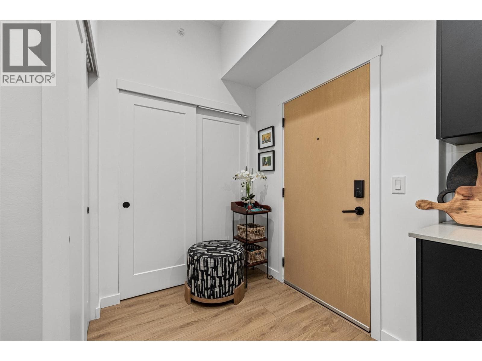 660 Cawston Avenue Unit# 607, photo 37