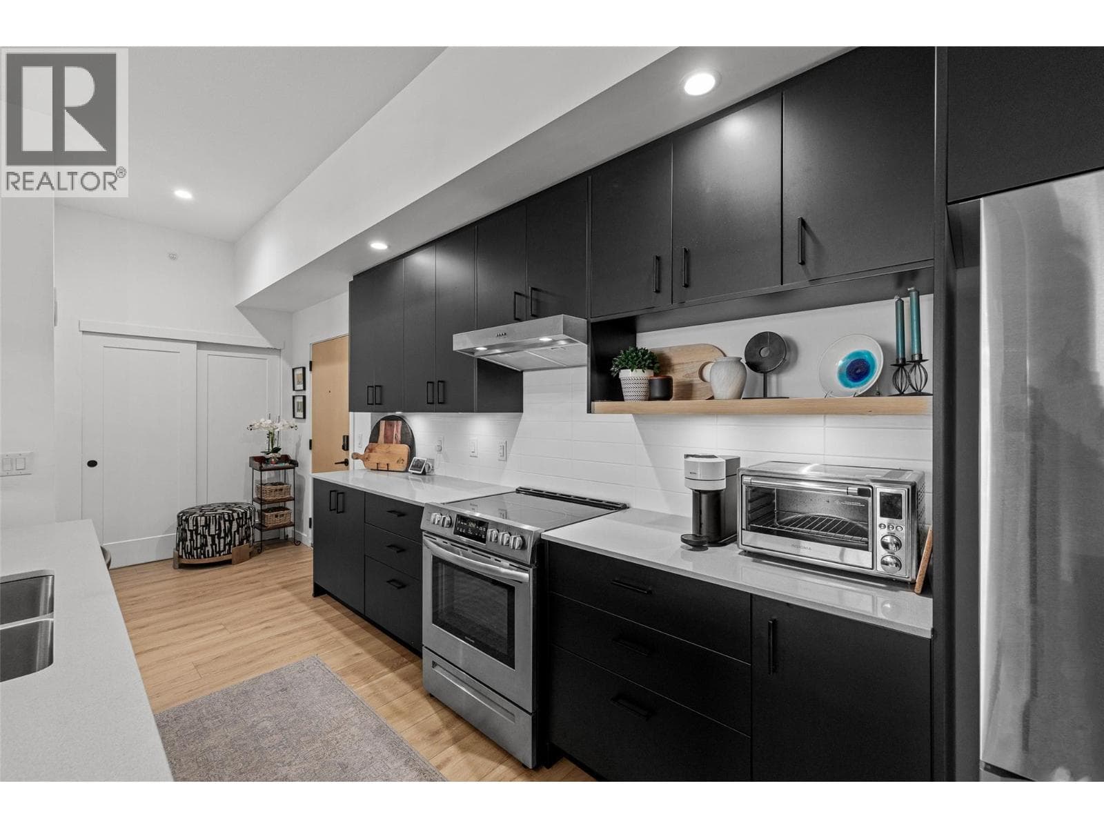 660 Cawston Avenue Unit# 607, photo 6
