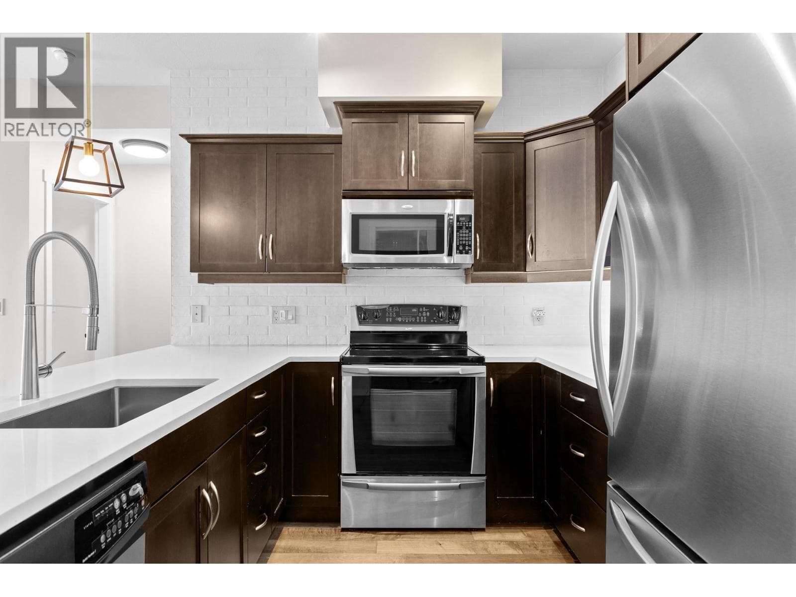 3735 Casorso Road Unit# 302, photo 5