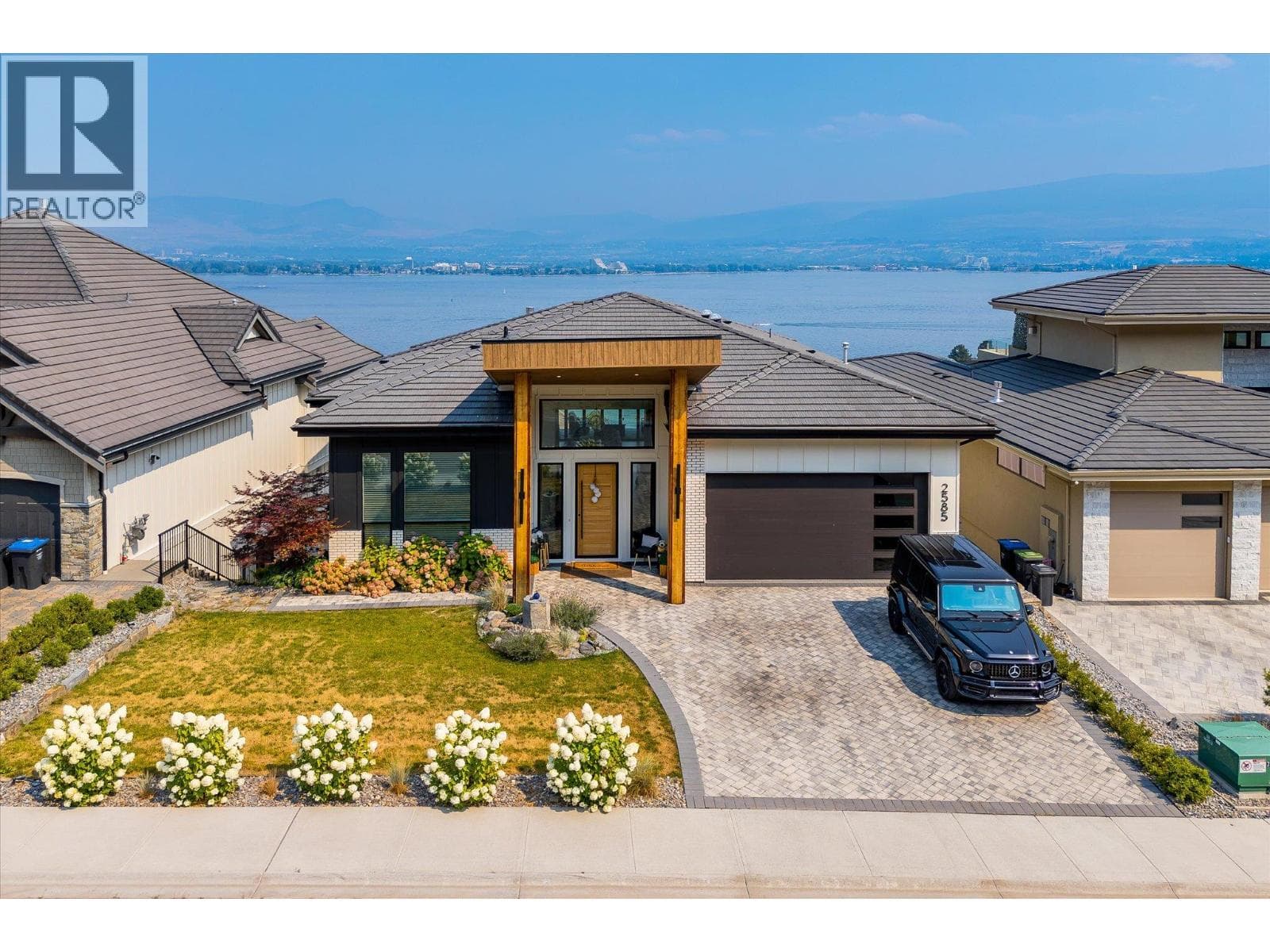 2585 Casa Palmero Drive, photo 2