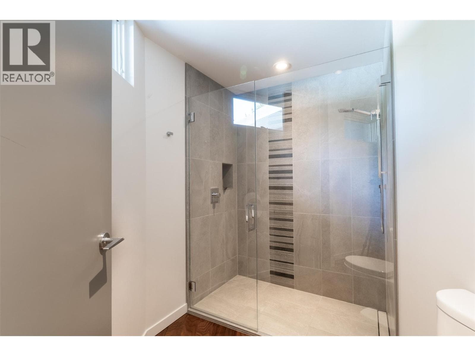 324 Clifton Road, photo 39