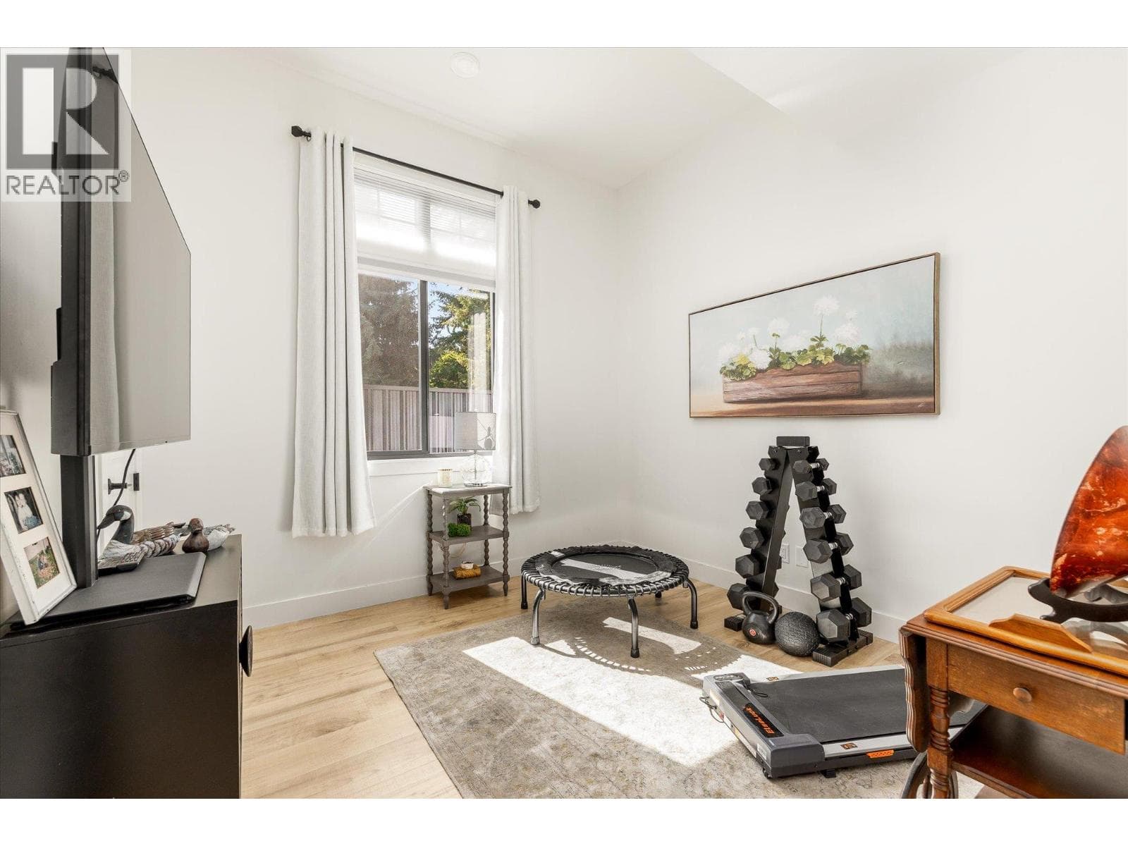 2053 Long Street, photo 32