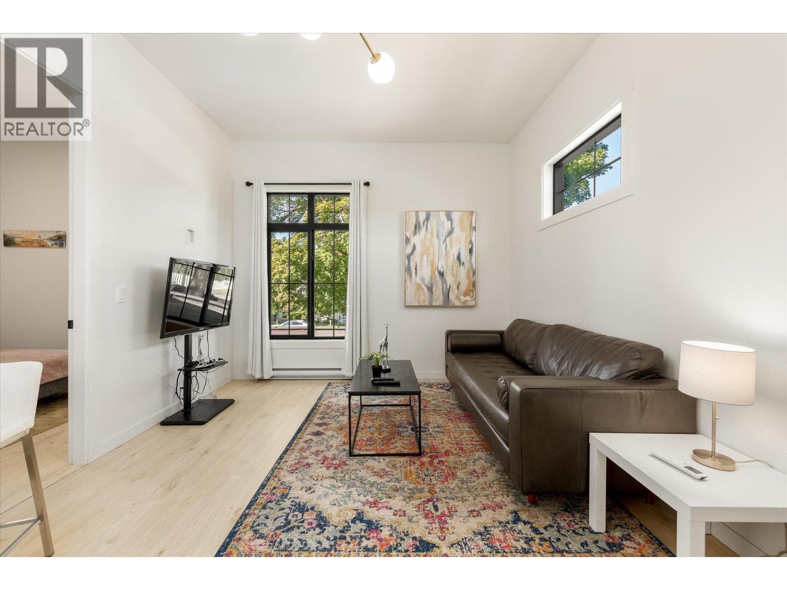 2053 Long Street, photo 62