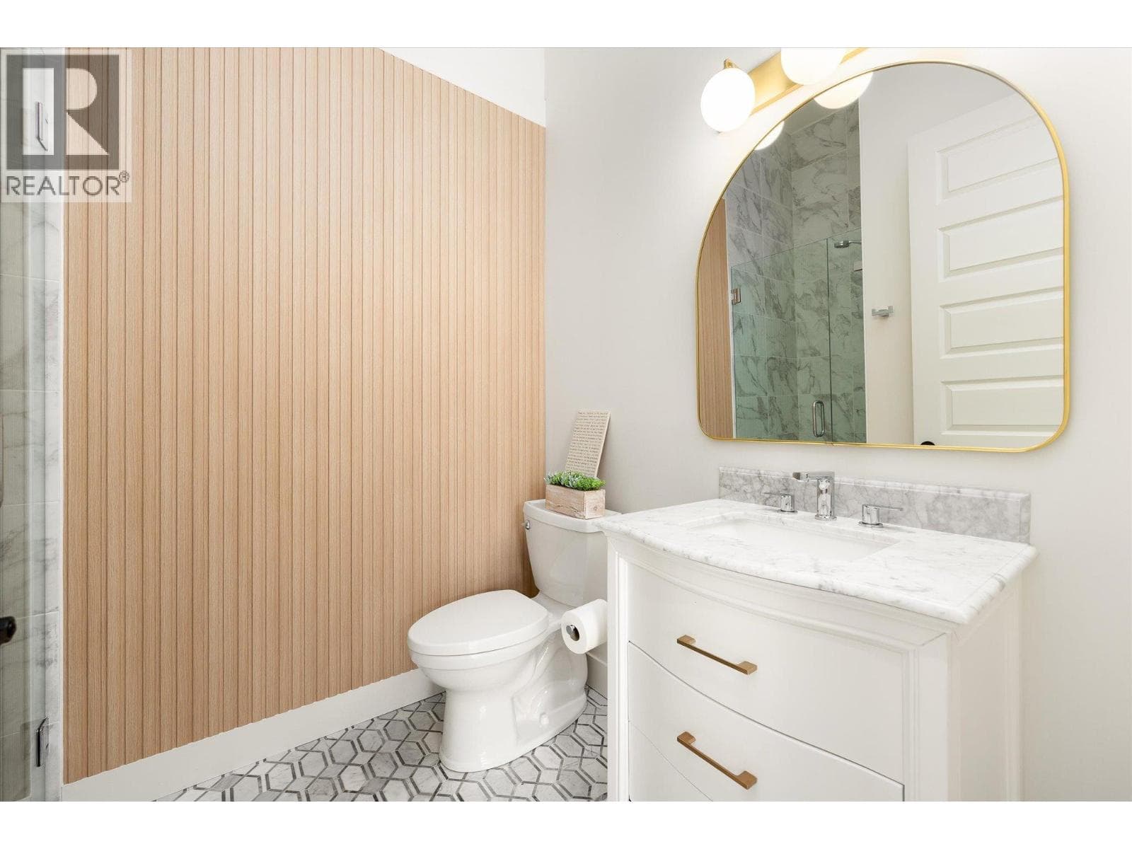 2053 Long Street, photo 31