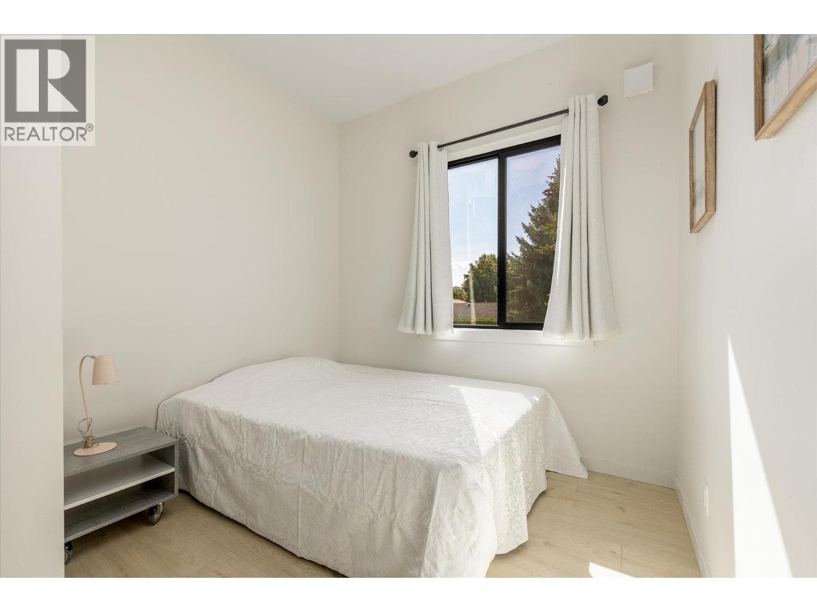 2053 Long Street, photo 65