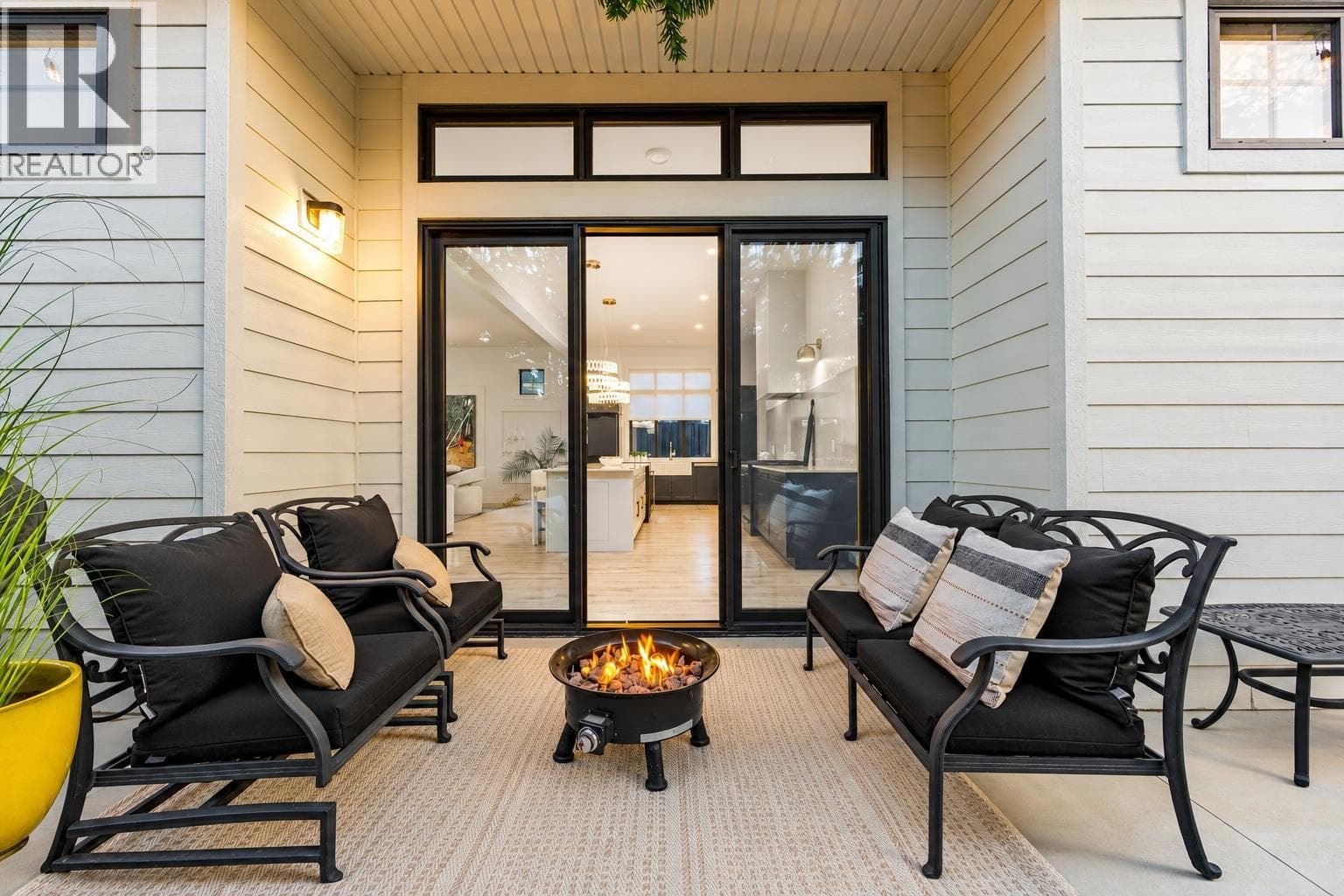 2053 Long Street, photo 18