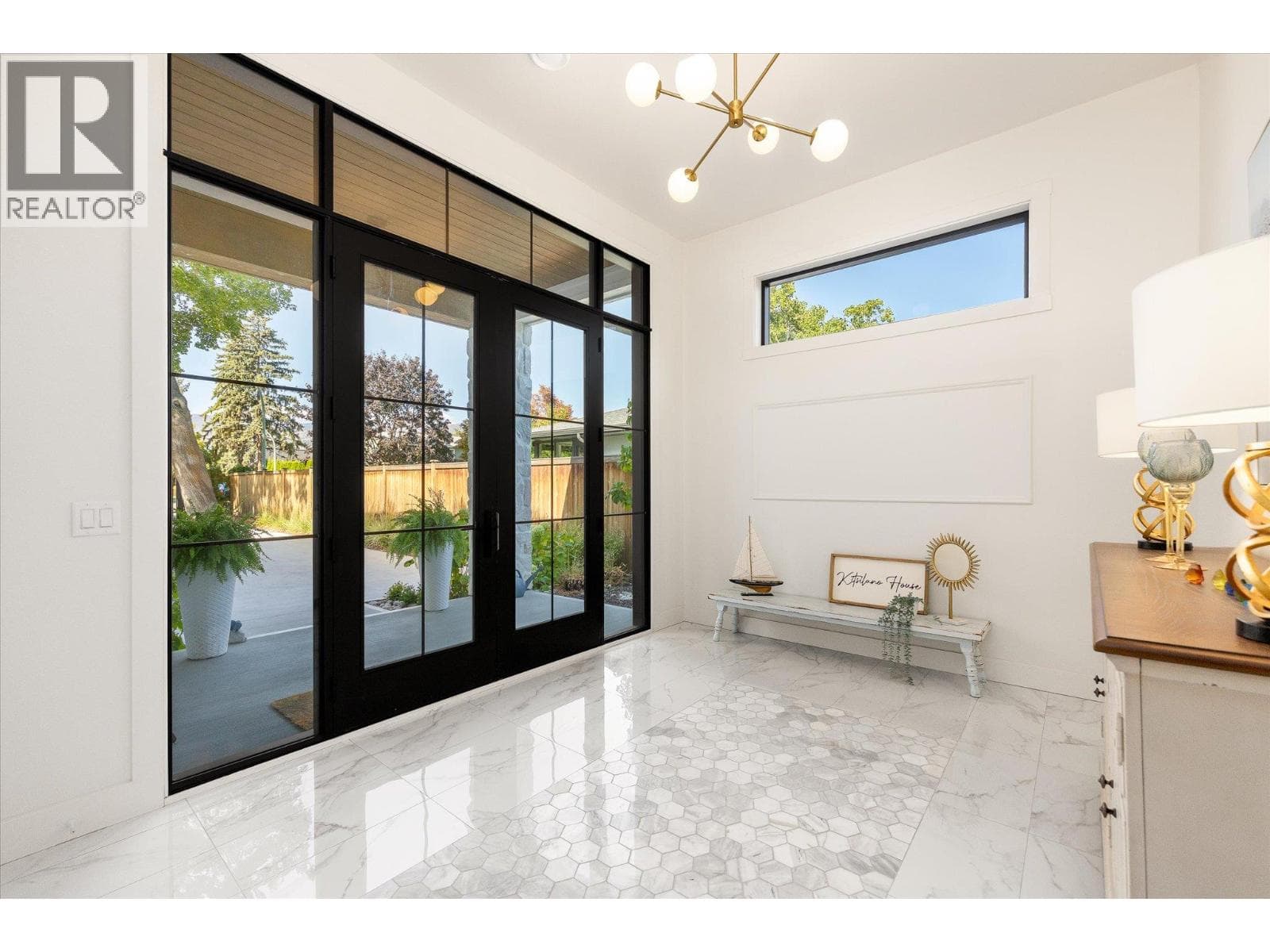 2053 Long Street, photo 6