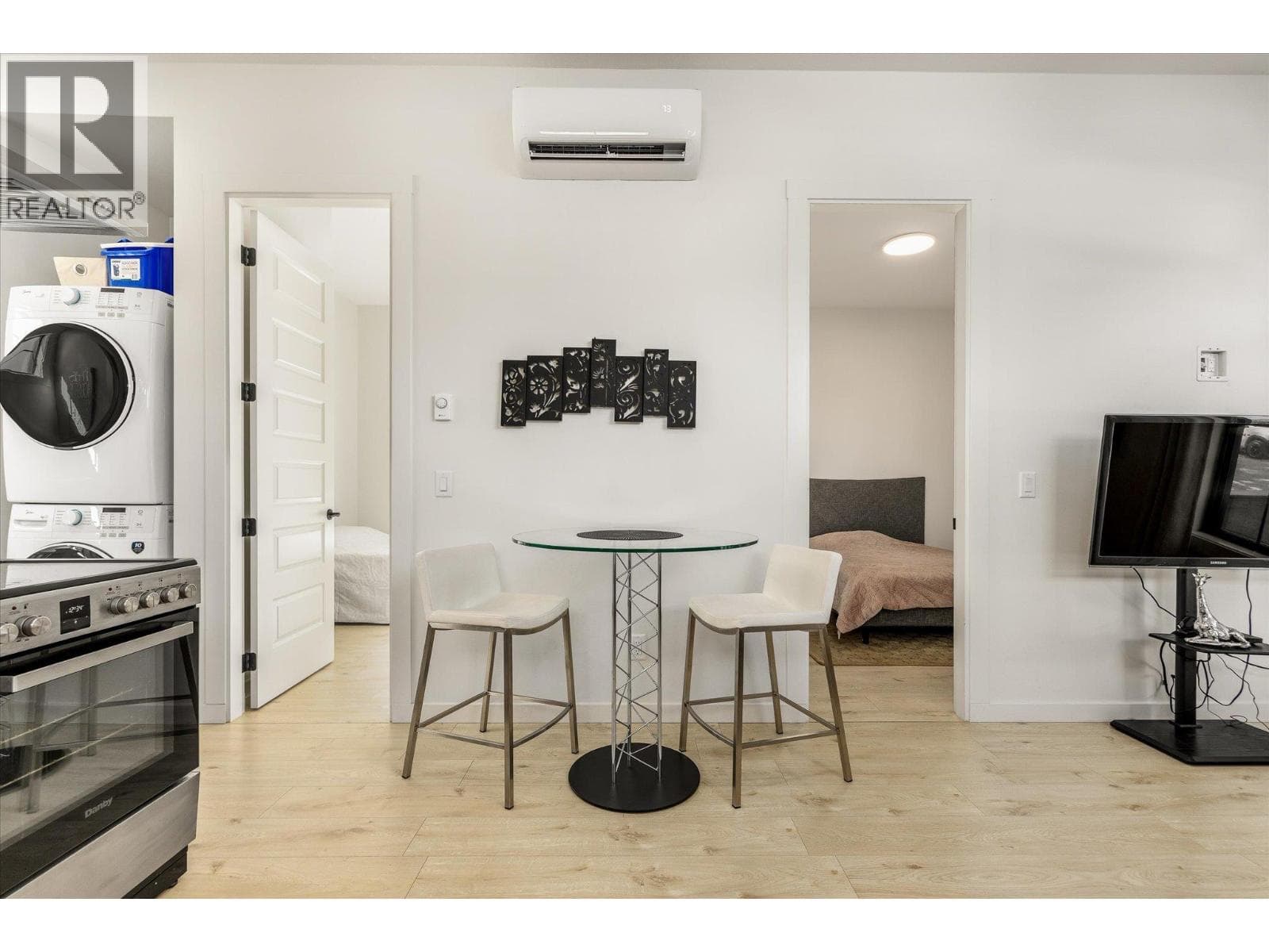 2053 Long Street, photo 63