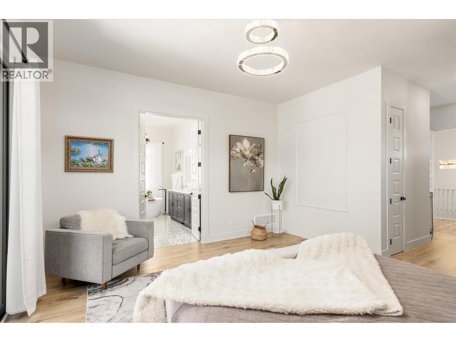 2053 Long Street, photo 38
