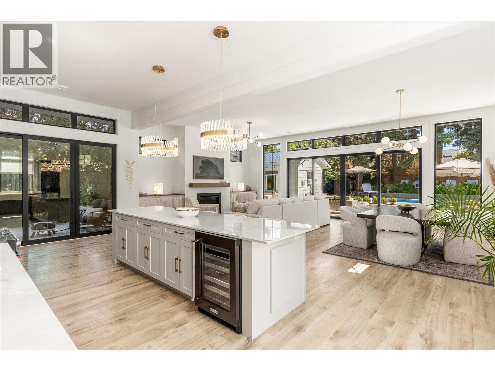 2053 Long Street, photo 15