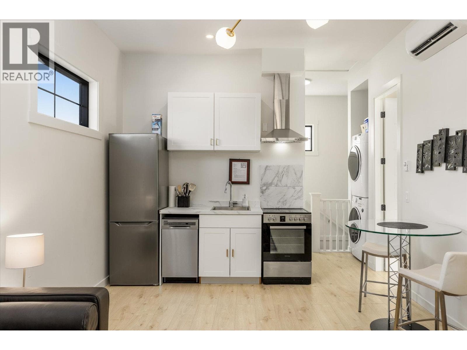 2053 Long Street, photo 60