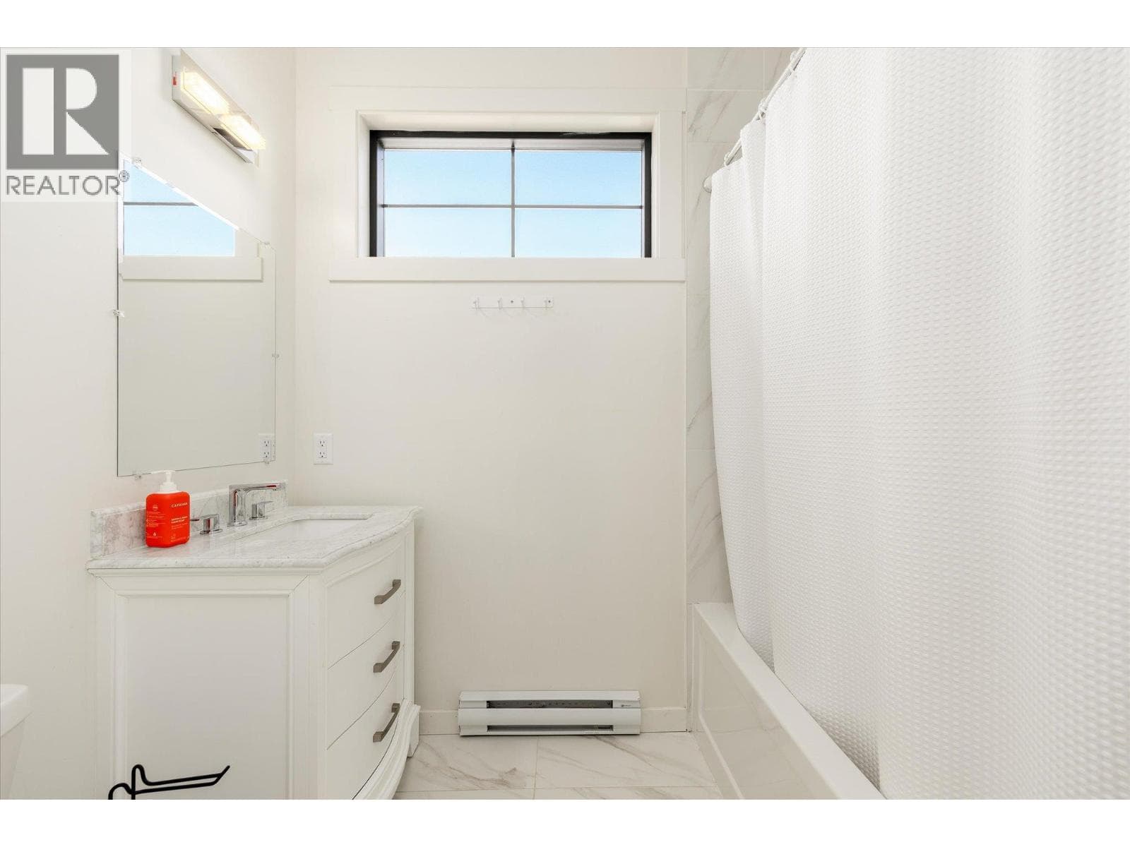 2053 Long Street, photo 66