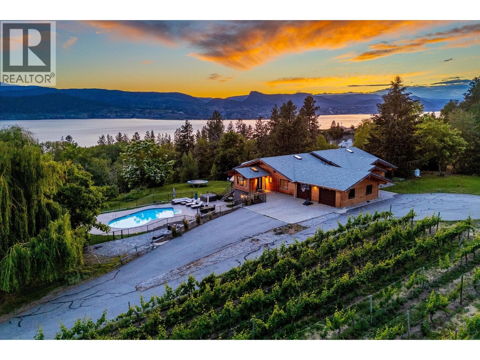1055 Pearson Road, photo 3