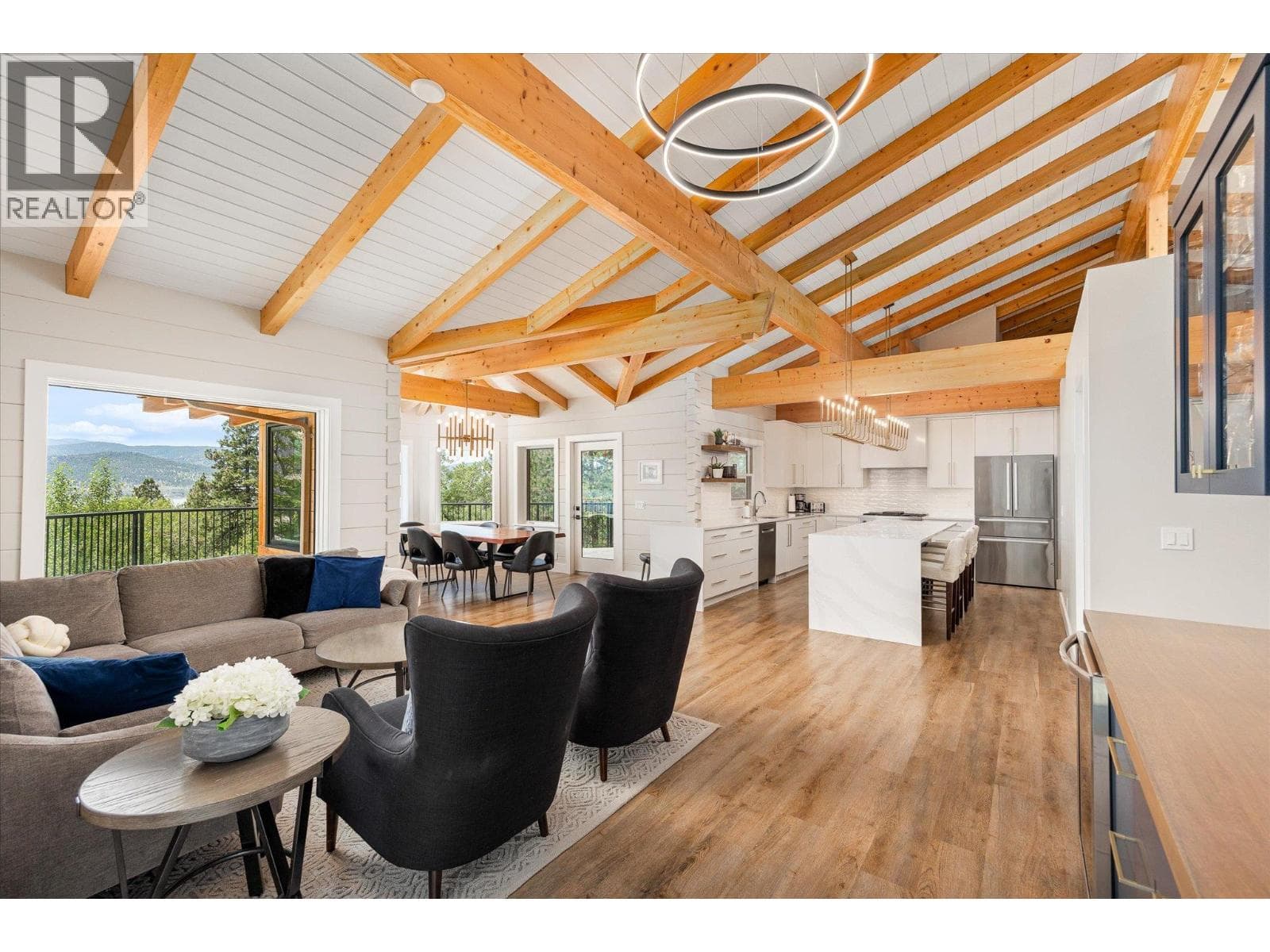 1055 Pearson Road, photo 5