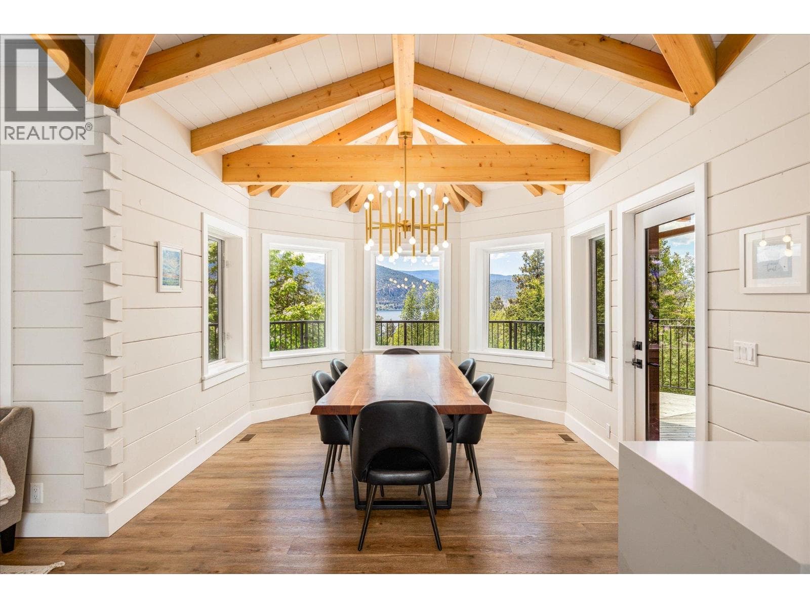 1055 Pearson Road, photo 13