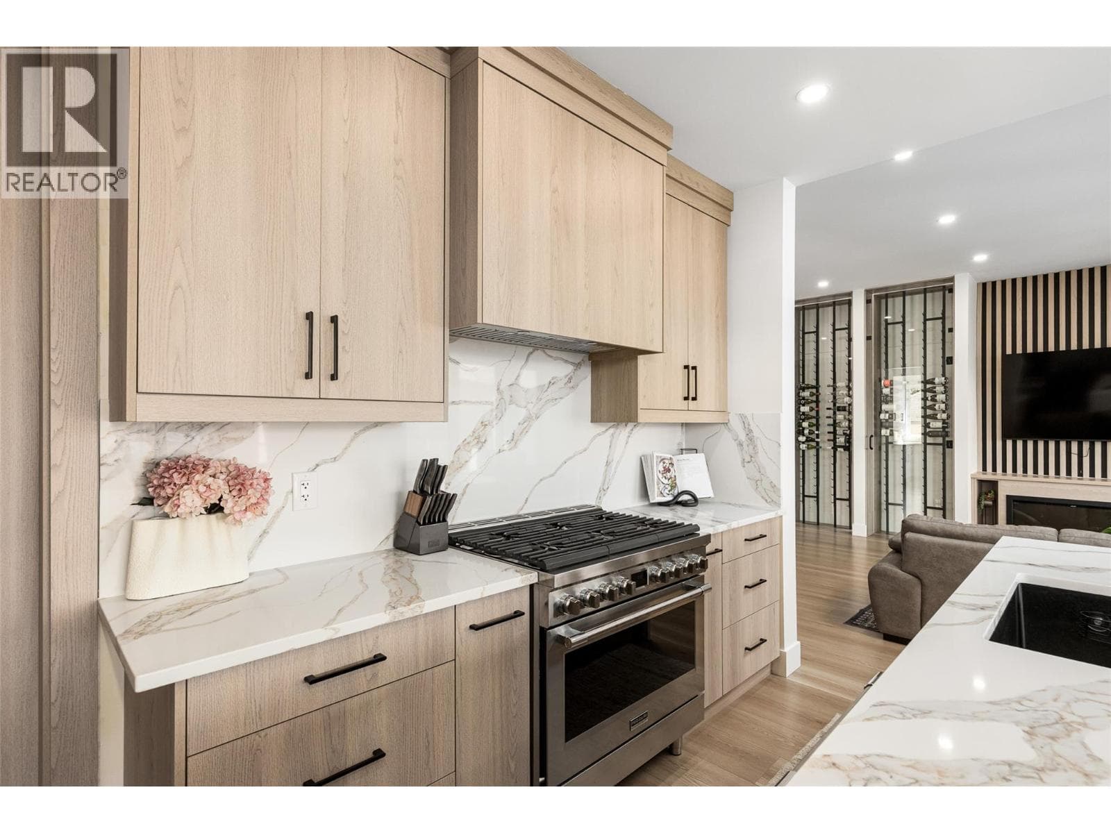 1425 Menu Road, photo 10