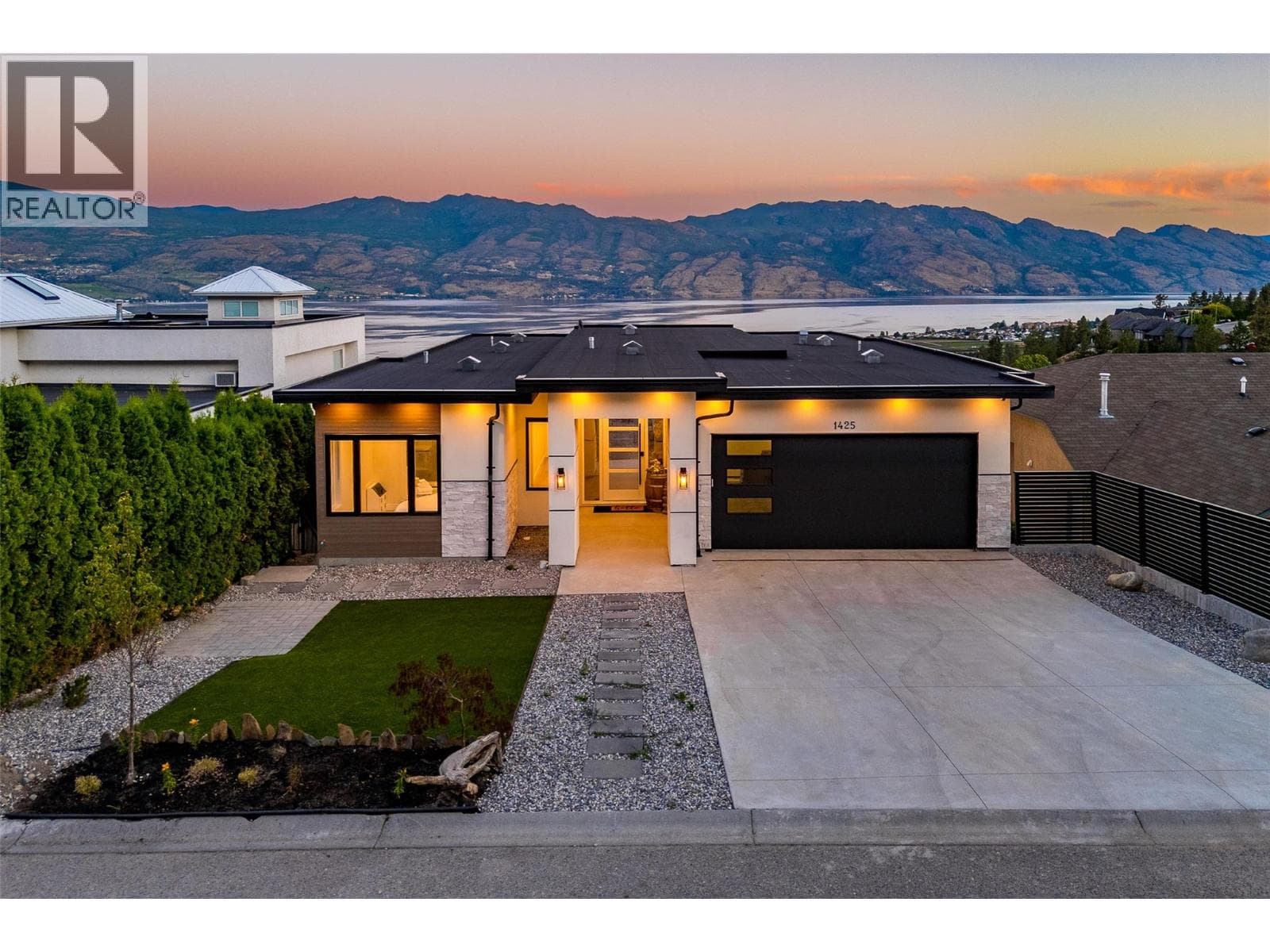 1425 Menu Road, photo 1