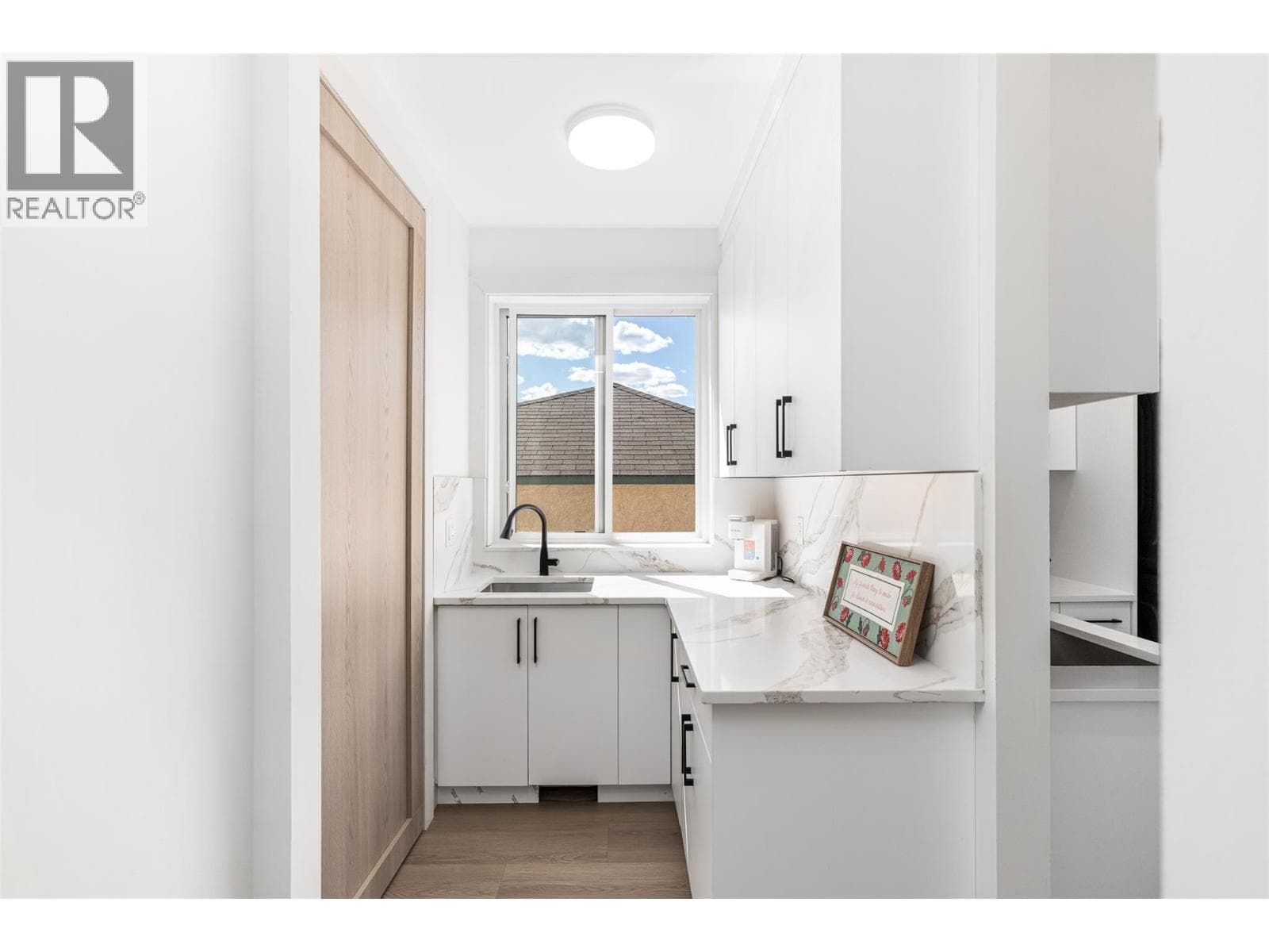 1425 Menu Road, photo 13