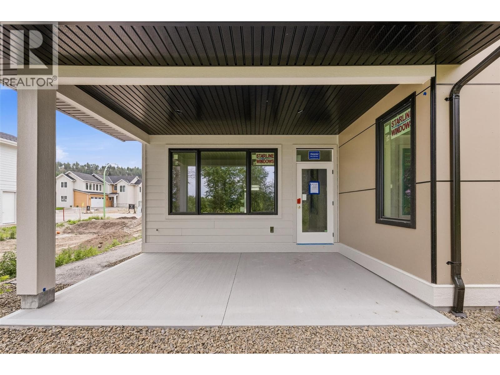 908 Bull Crescent, photo 32
