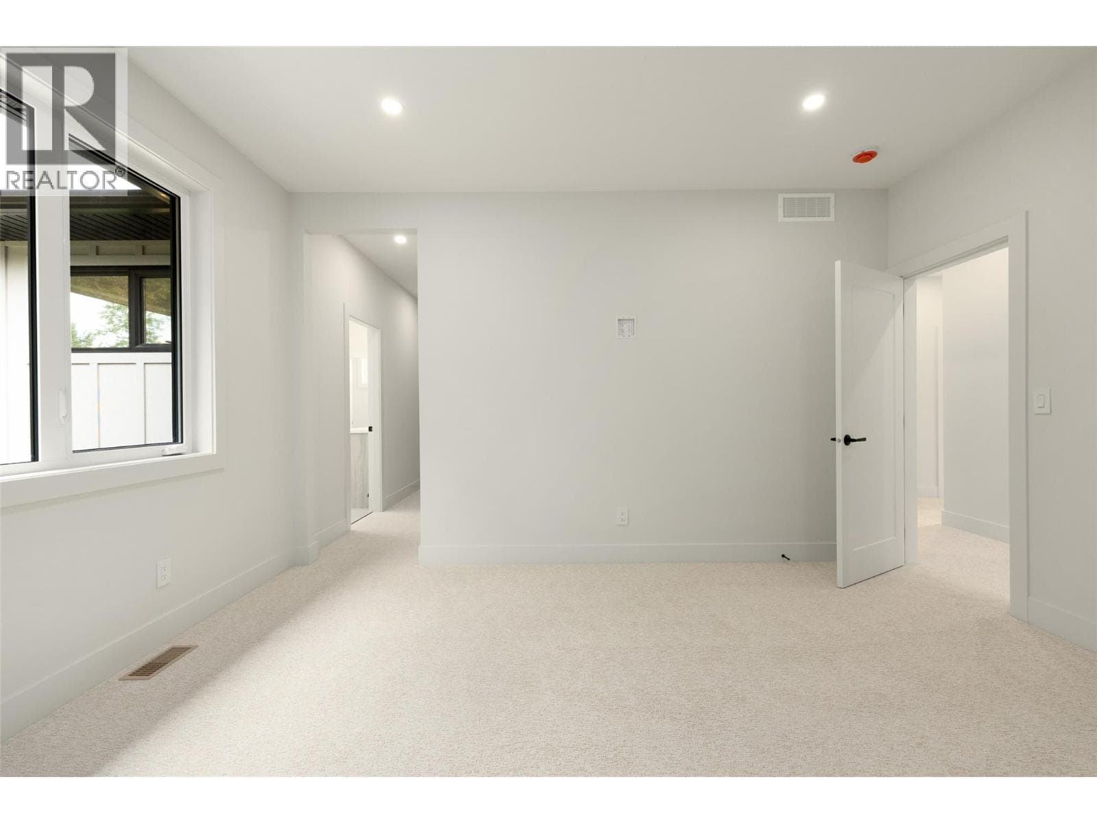 908 Bull Crescent, photo 23