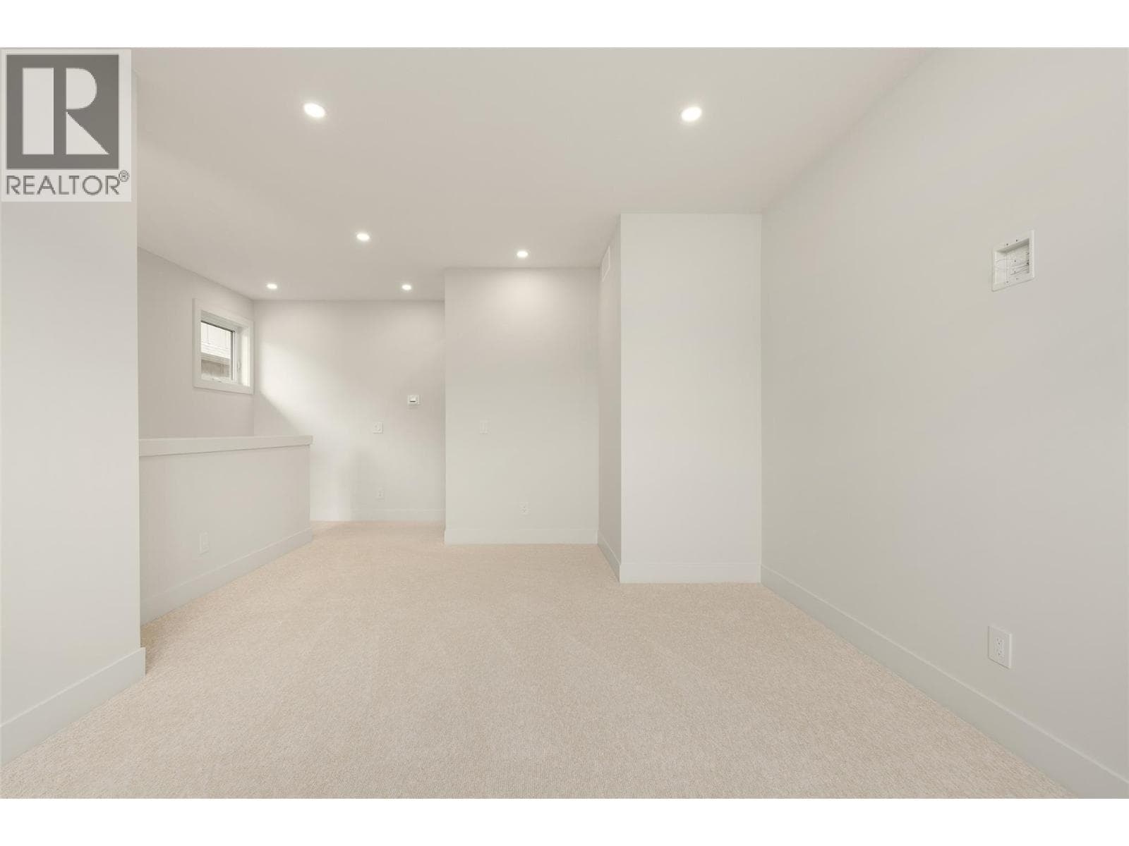 908 Bull Crescent, photo 21