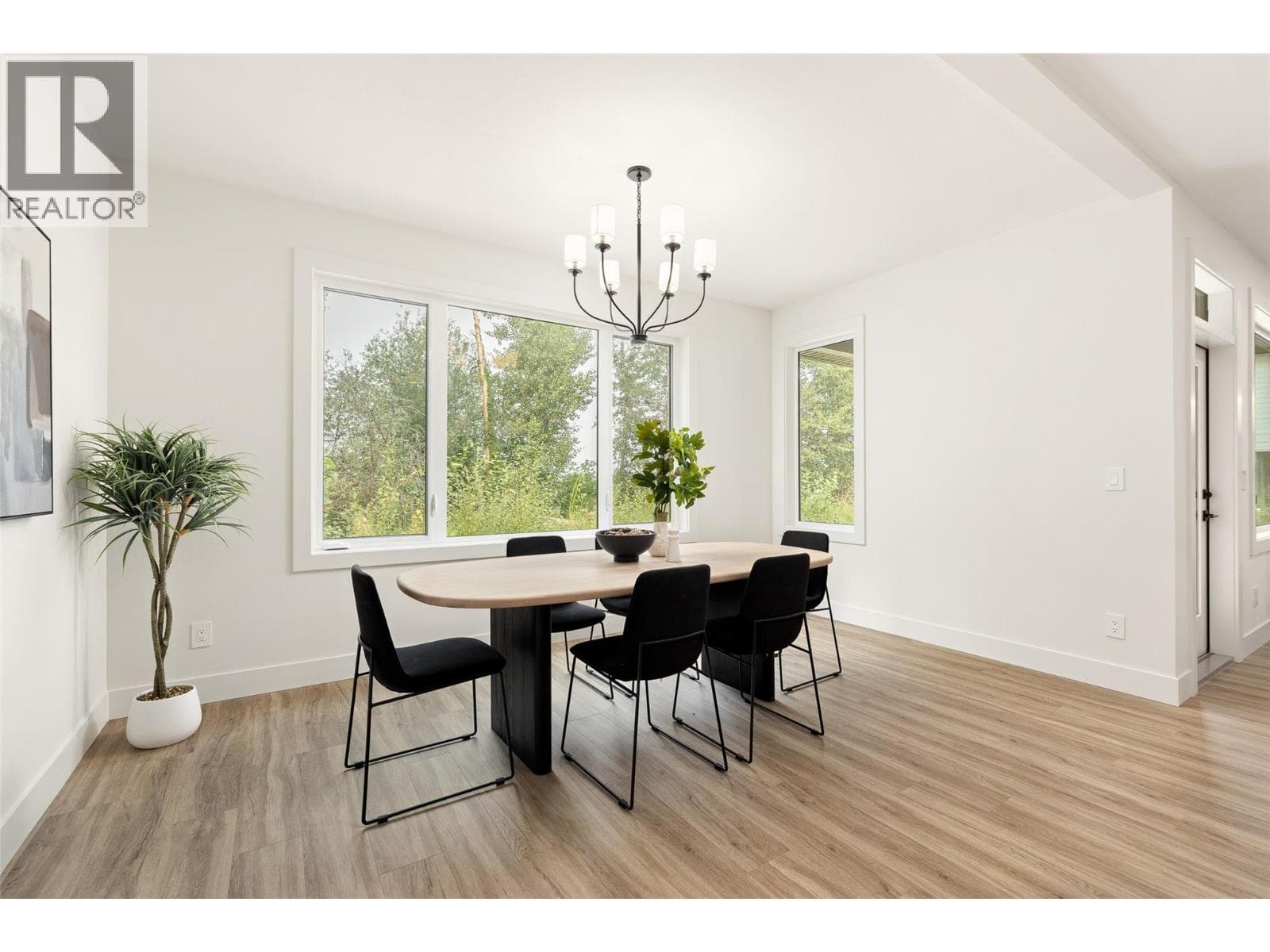 912 Bull Crescent, photo 15