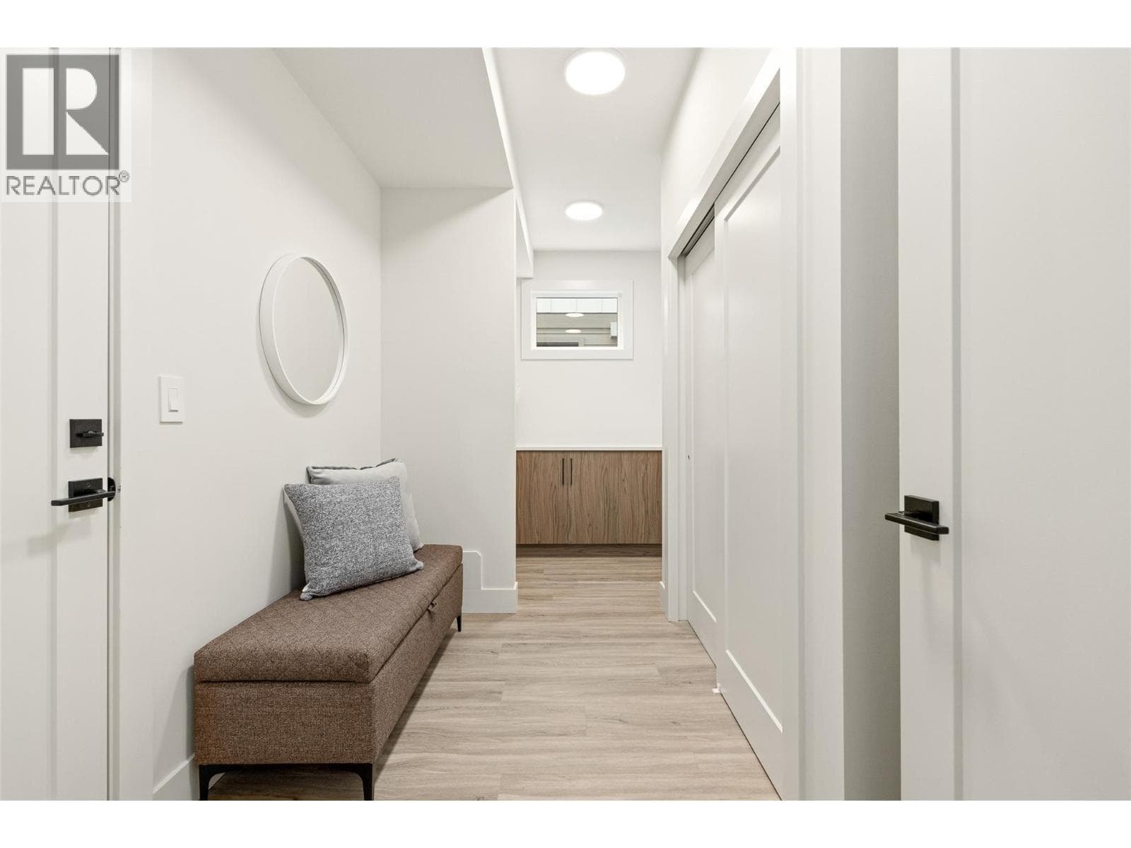 912 Bull Crescent, photo 17